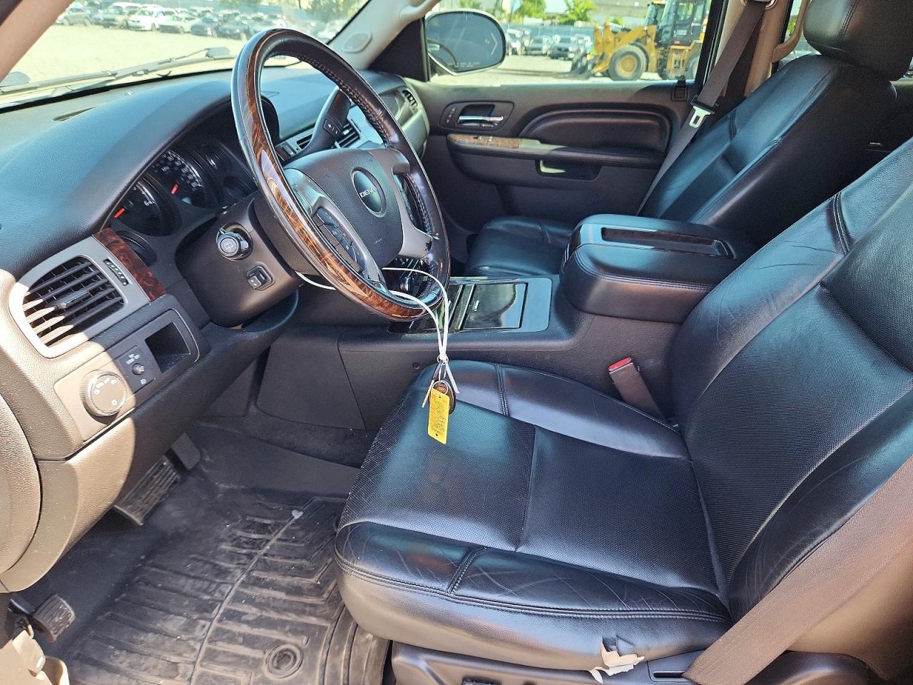 2013 Gmc Yukon Silver vin: 1GKS2EEF7DR284522