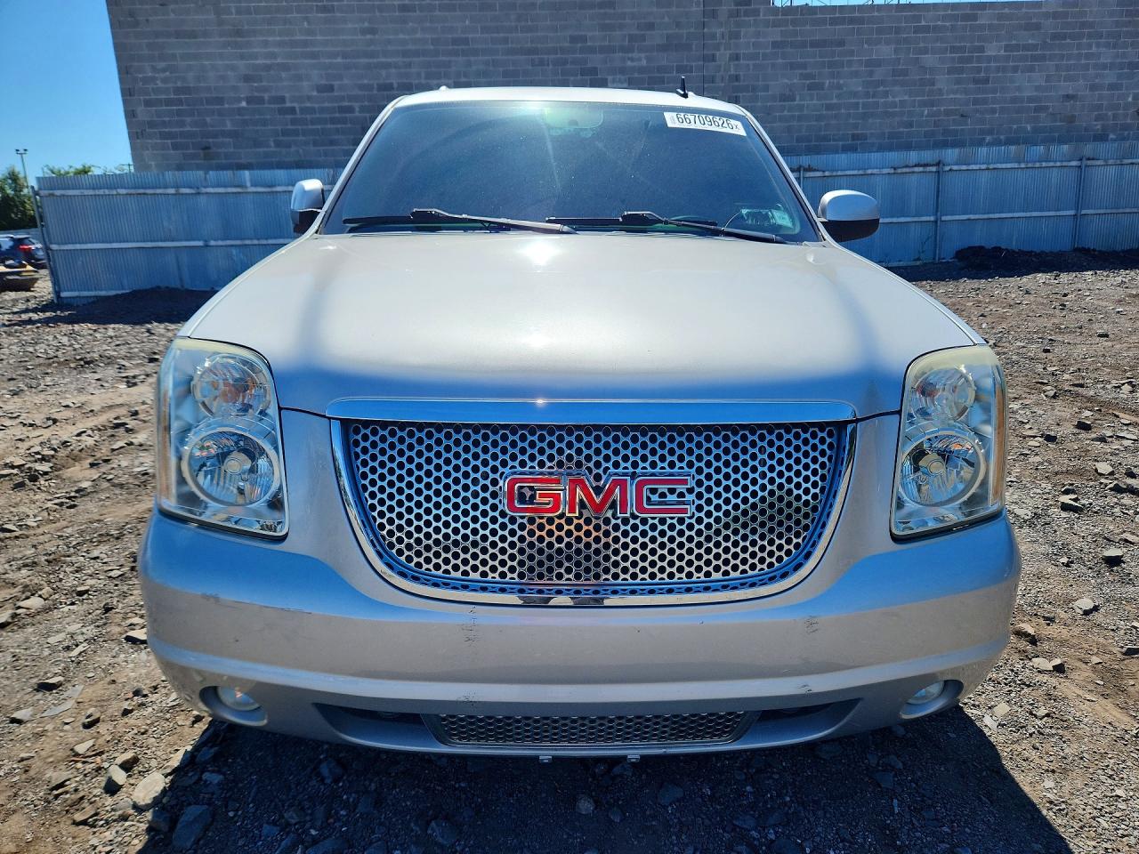 2013 Gmc Yukon Silver vin: 1GKS2EEF7DR284522
