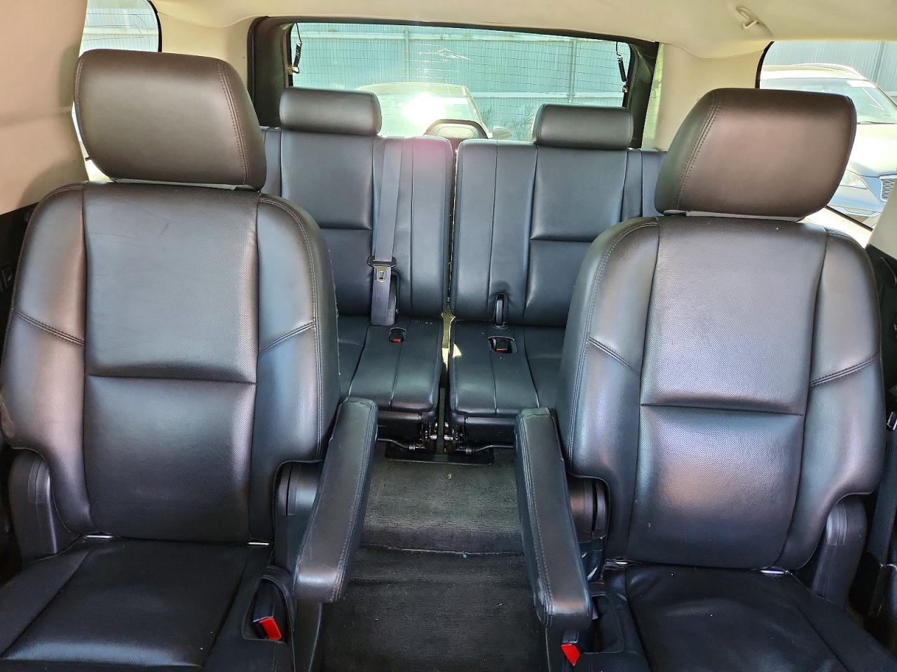 2013 Gmc Yukon Silver vin: 1GKS2EEF7DR284522