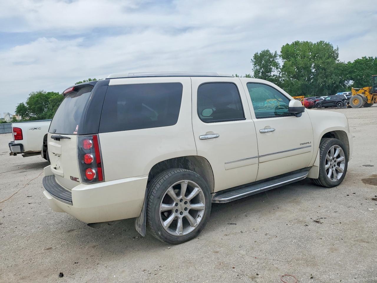 2013 Gmc Yukon Denali White vin: 1GKS2EEF7DR303196