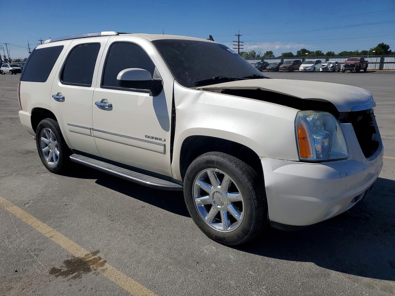 2013 Gmc Yukon Denali White vin: 1GKS2EEF7DR309421
