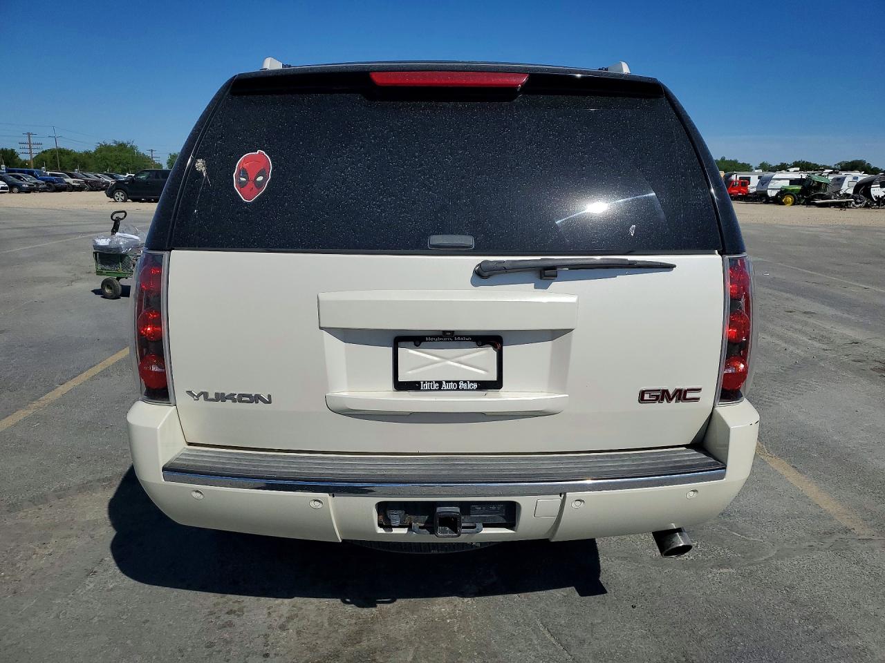 2013 Gmc Yukon Denali White vin: 1GKS2EEF7DR309421