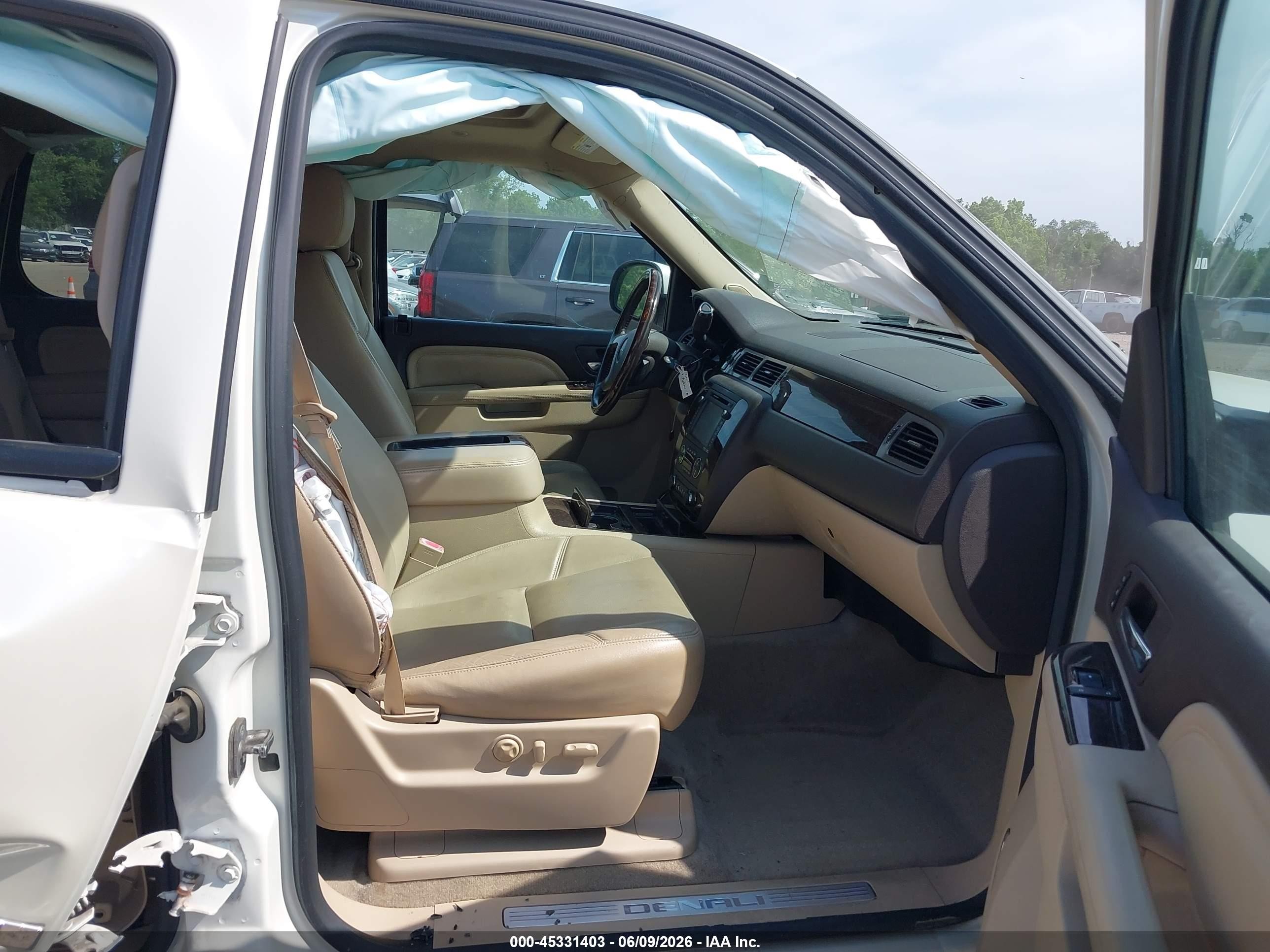 2014 Gmc Yukon Denali Кремовый vin: 1GKS2EEF7ER214830