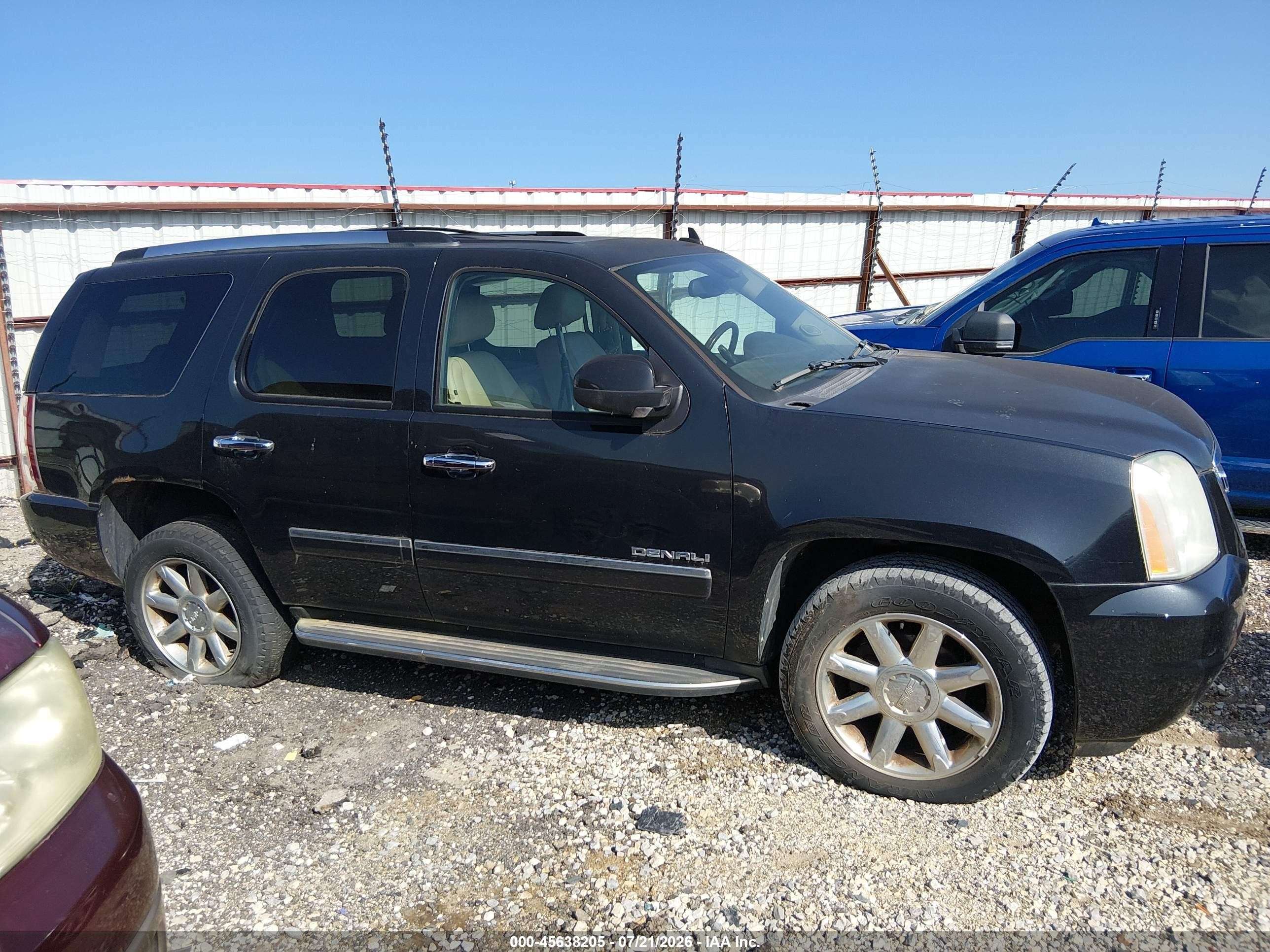 2011 Gmc Yukon Denali Black vin: 1GKS2EEF8BR114389