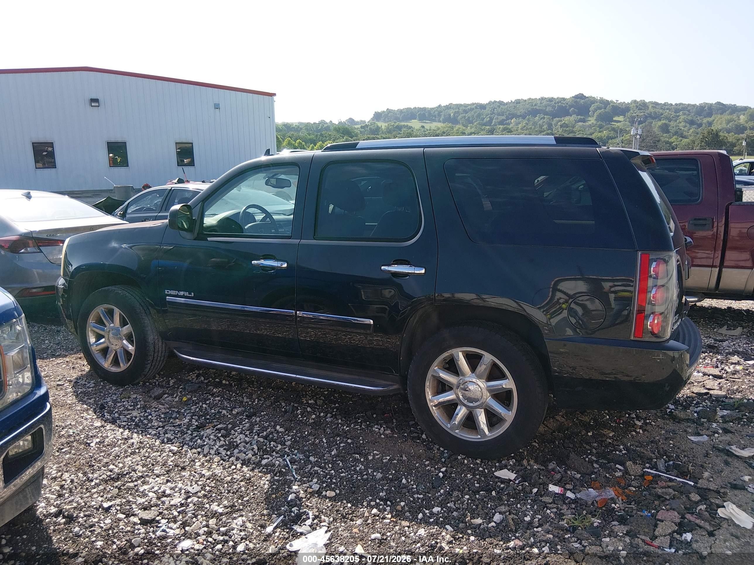 2011 Gmc Yukon Denali Black vin: 1GKS2EEF8BR114389