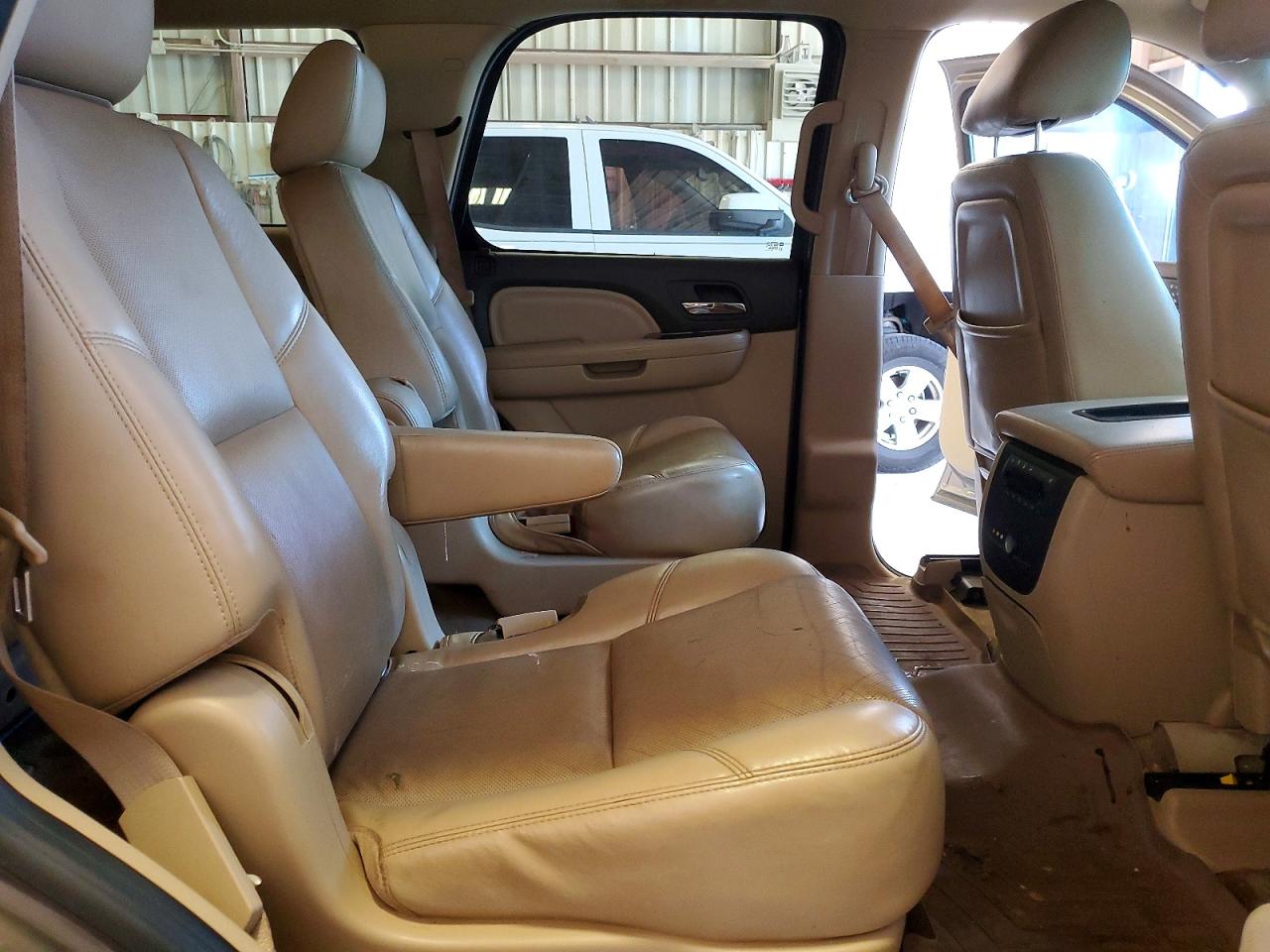 2011 Gmc Yukon Denali Gray vin: 1GKS2EEF8BR198388