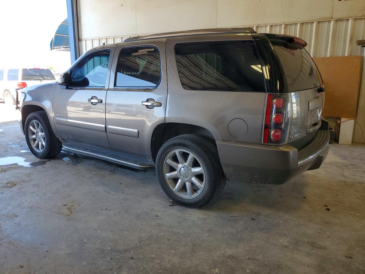 2011 Gmc Yukon Denali Gray vin: 1GKS2EEF8BR198388