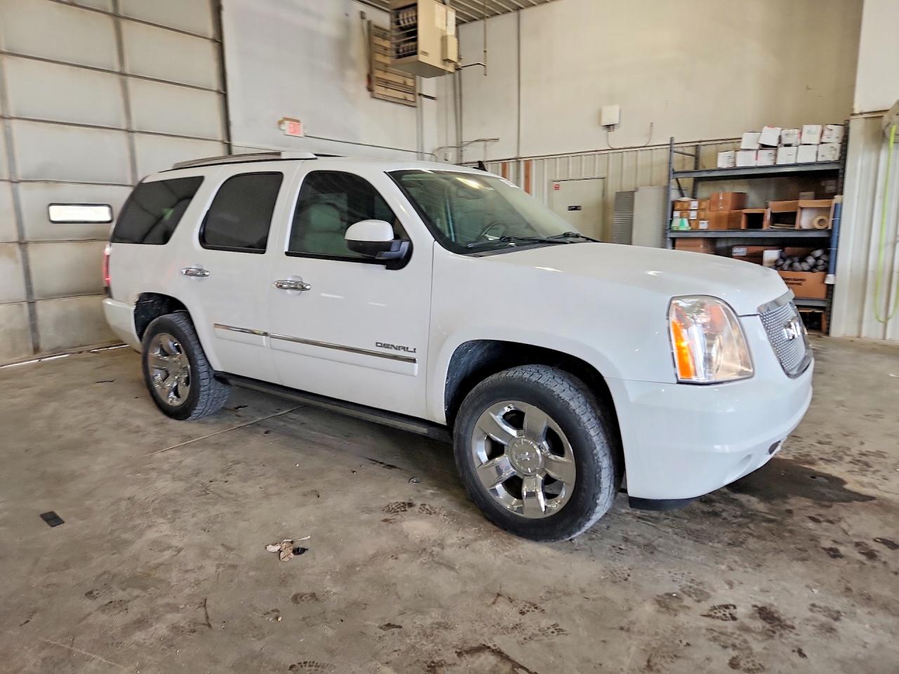 2011 Gmc Yukon Denali White vin: 1GKS2EEF8BR247749