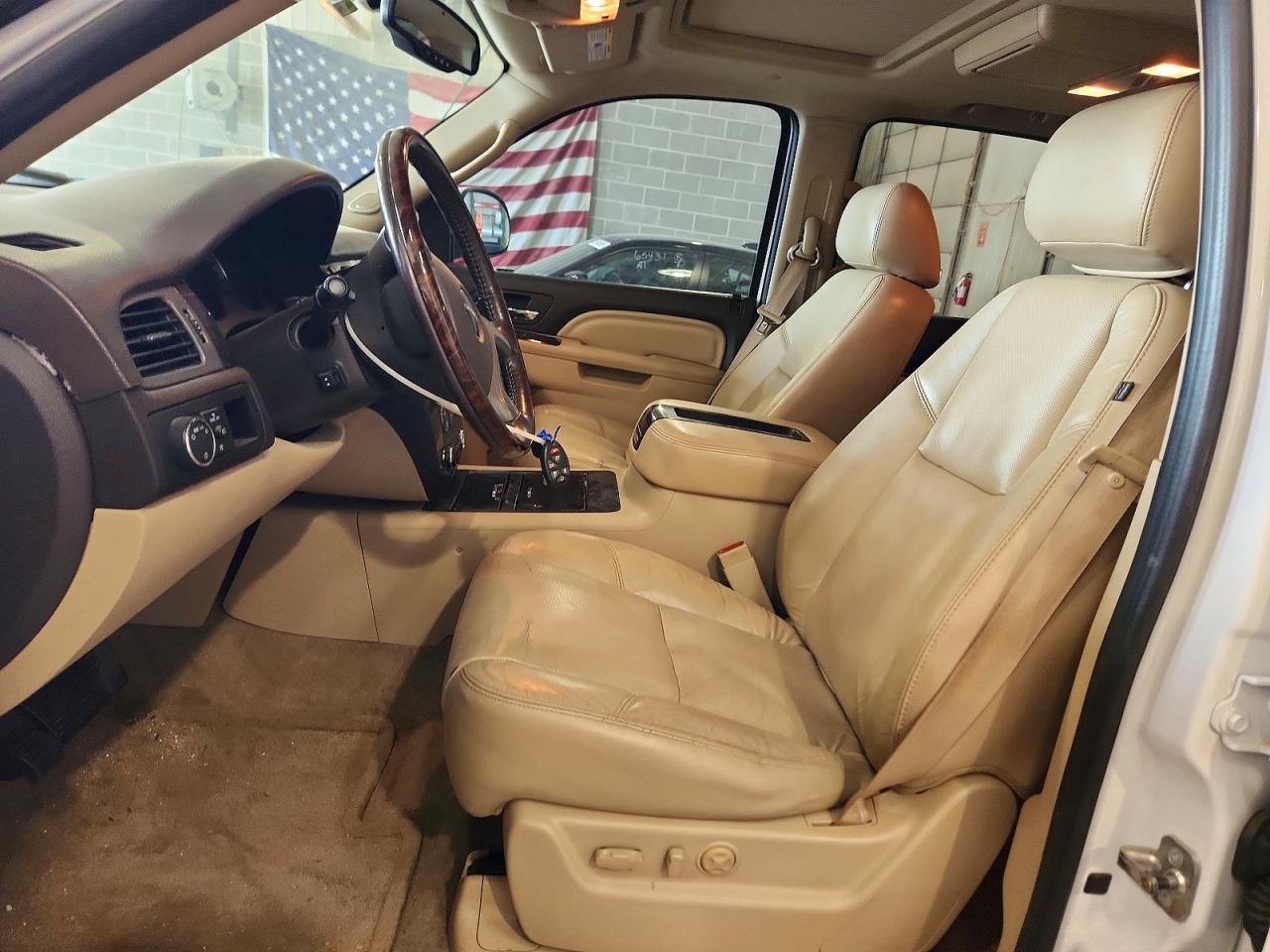 2011 Gmc Yukon Denali White vin: 1GKS2EEF8BR247749