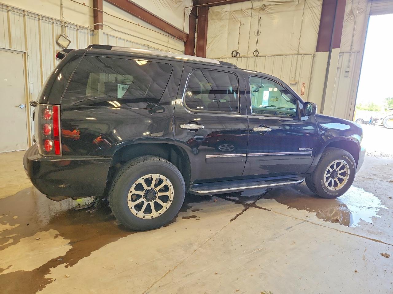 2012 Gmc Yukon Denali Black vin: 1GKS2EEF8CR173914