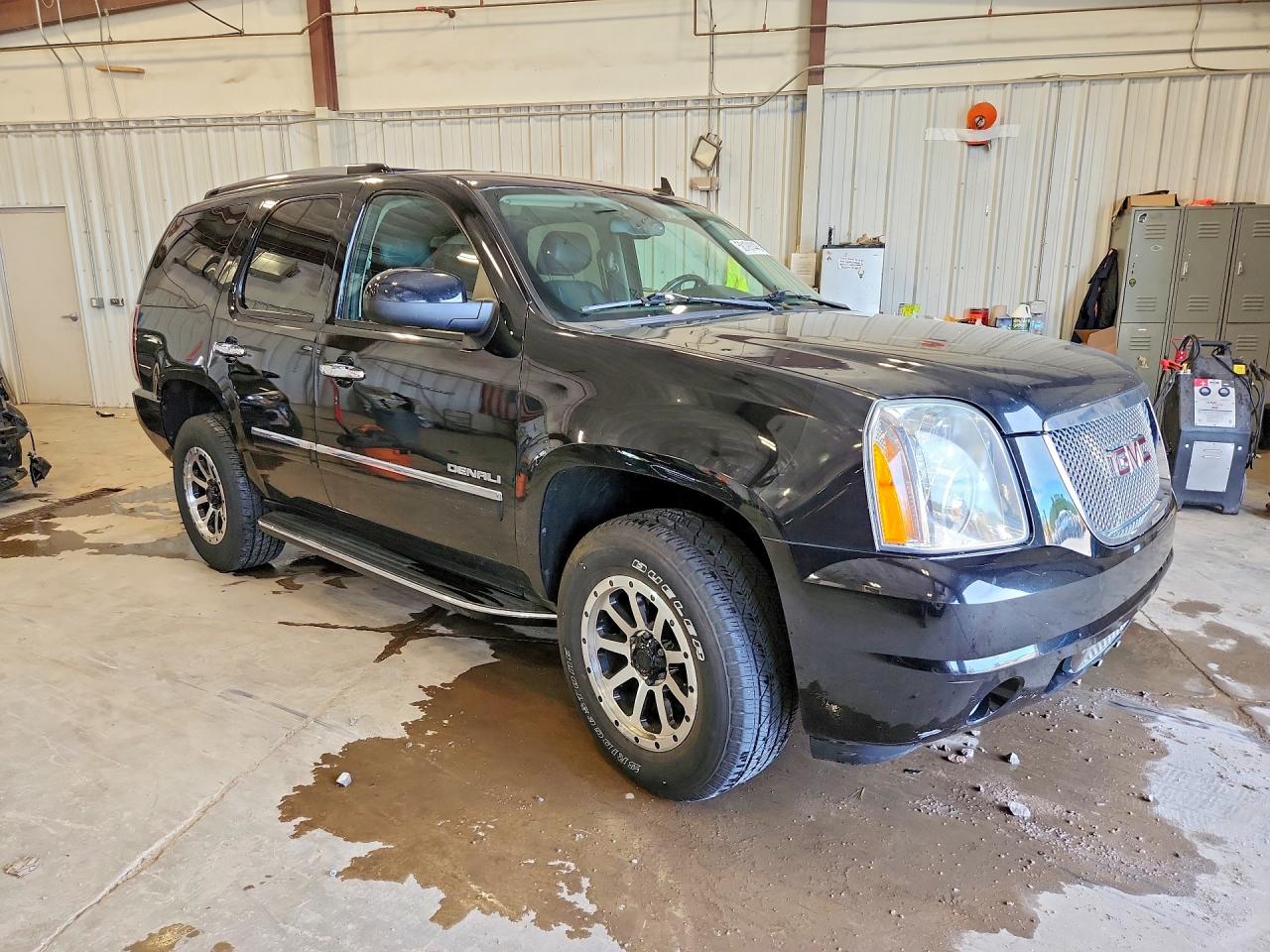 2012 Gmc Yukon Denali Black vin: 1GKS2EEF8CR173914