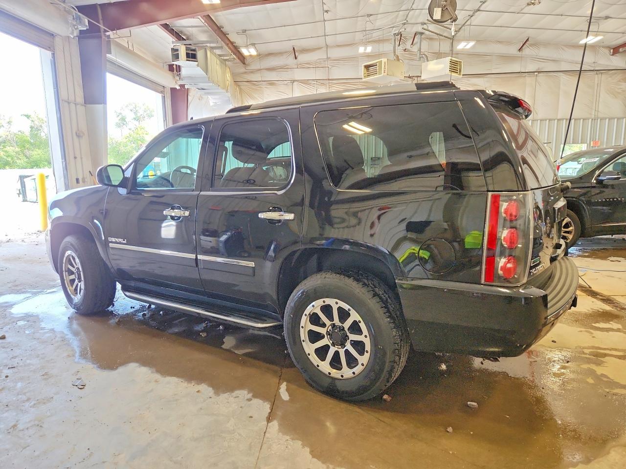 2012 Gmc Yukon Denali Black vin: 1GKS2EEF8CR173914