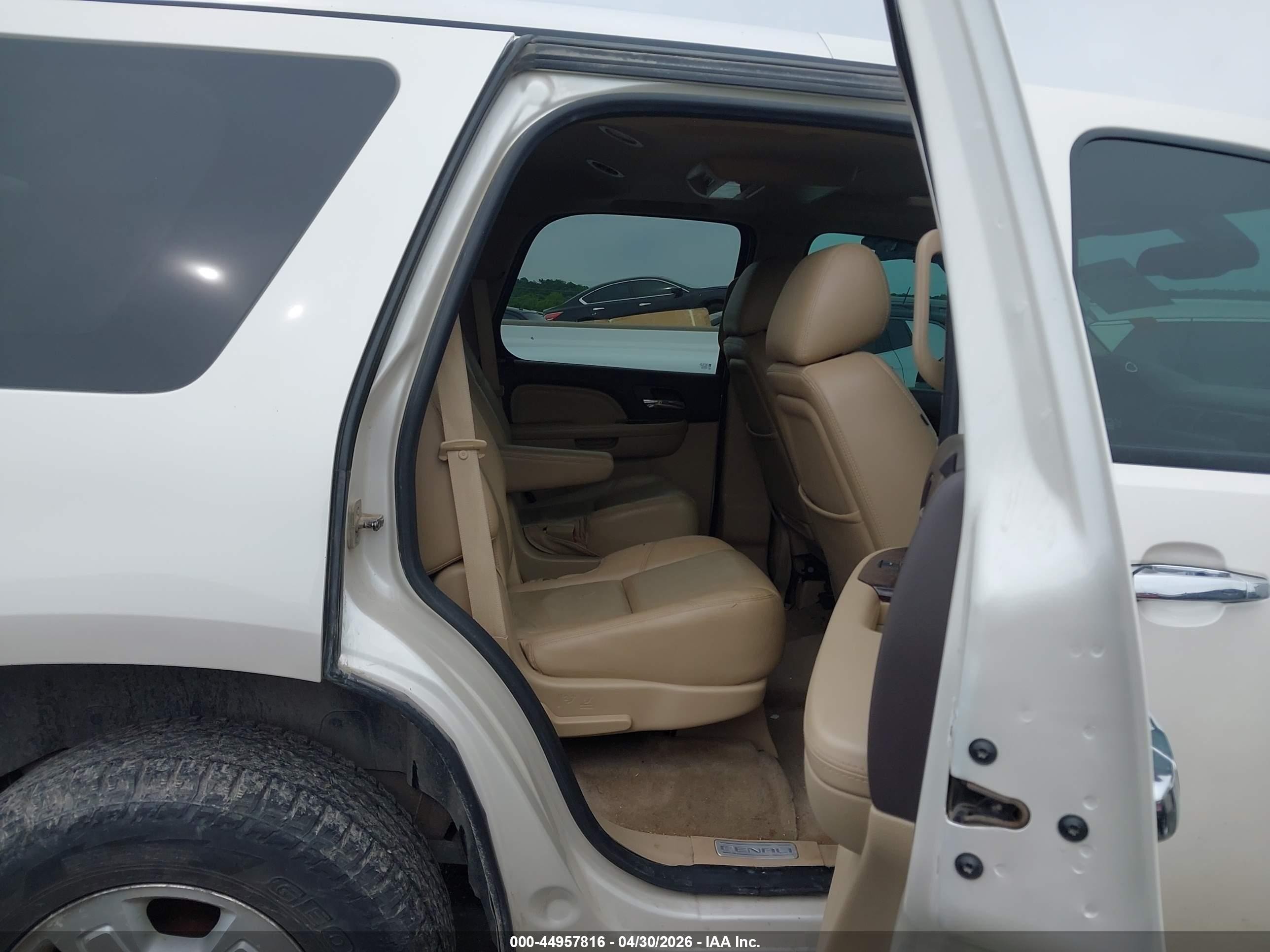 2013 Gmc Yukon Denali Cream vin: 1GKS2EEF8DR286201