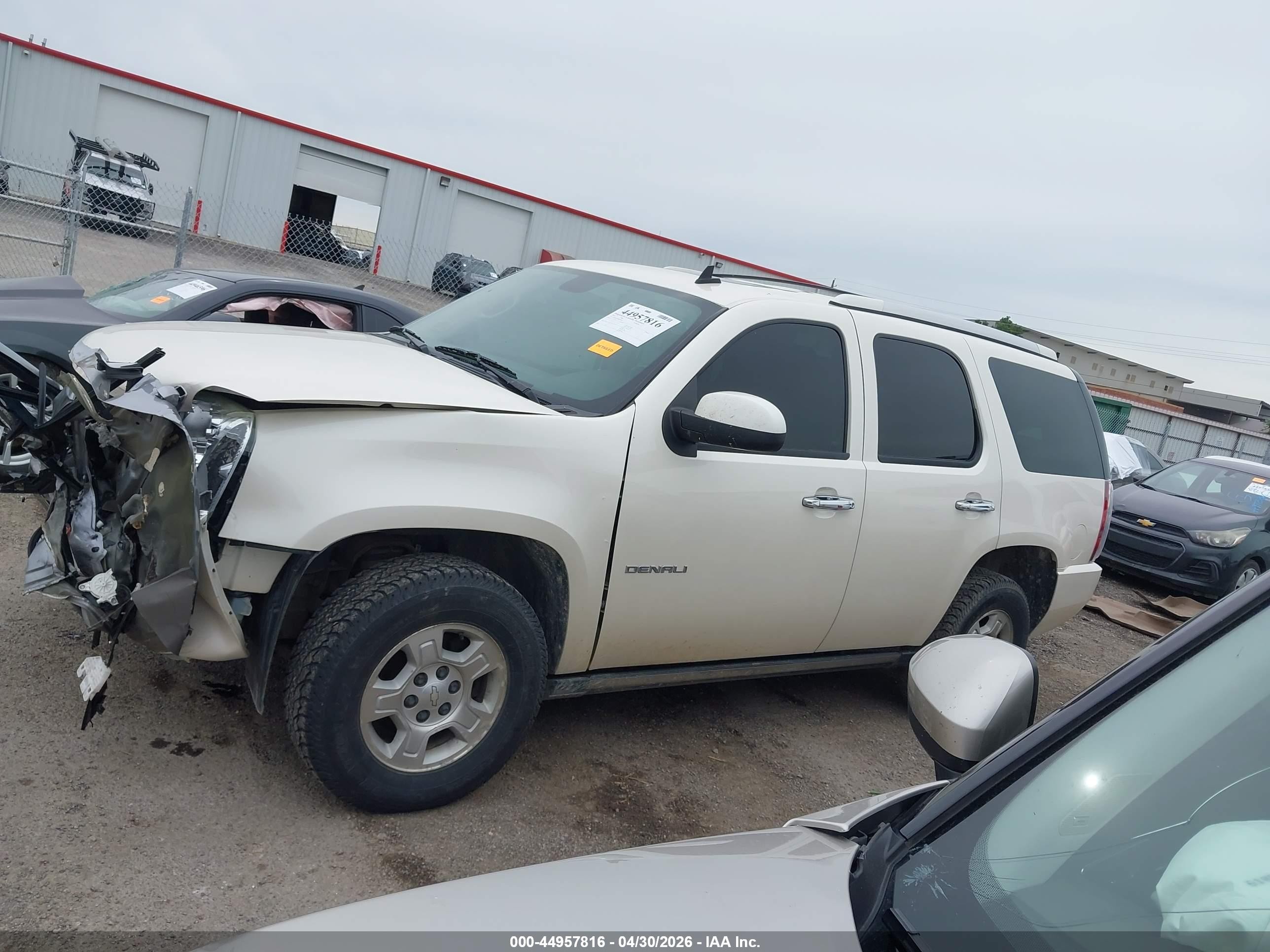 2013 Gmc Yukon Denali Cream vin: 1GKS2EEF8DR286201