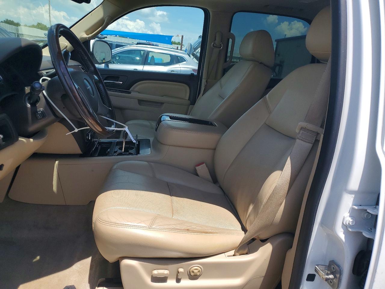 2013 Gmc Yukon Denali Белый vin: 1GKS2EEF8DR326034