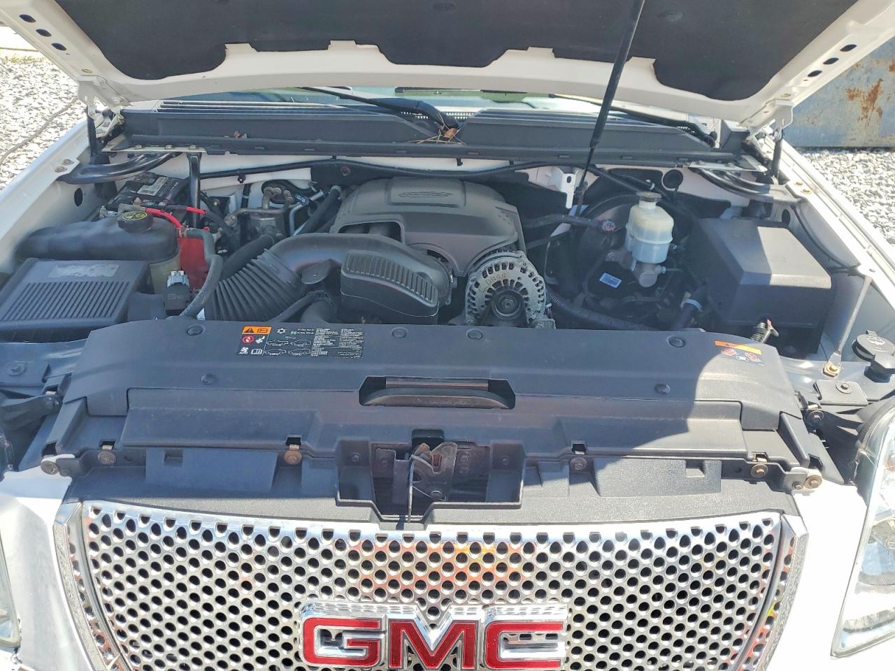2013 Gmc Yukon Denali Белый vin: 1GKS2EEF8DR326034