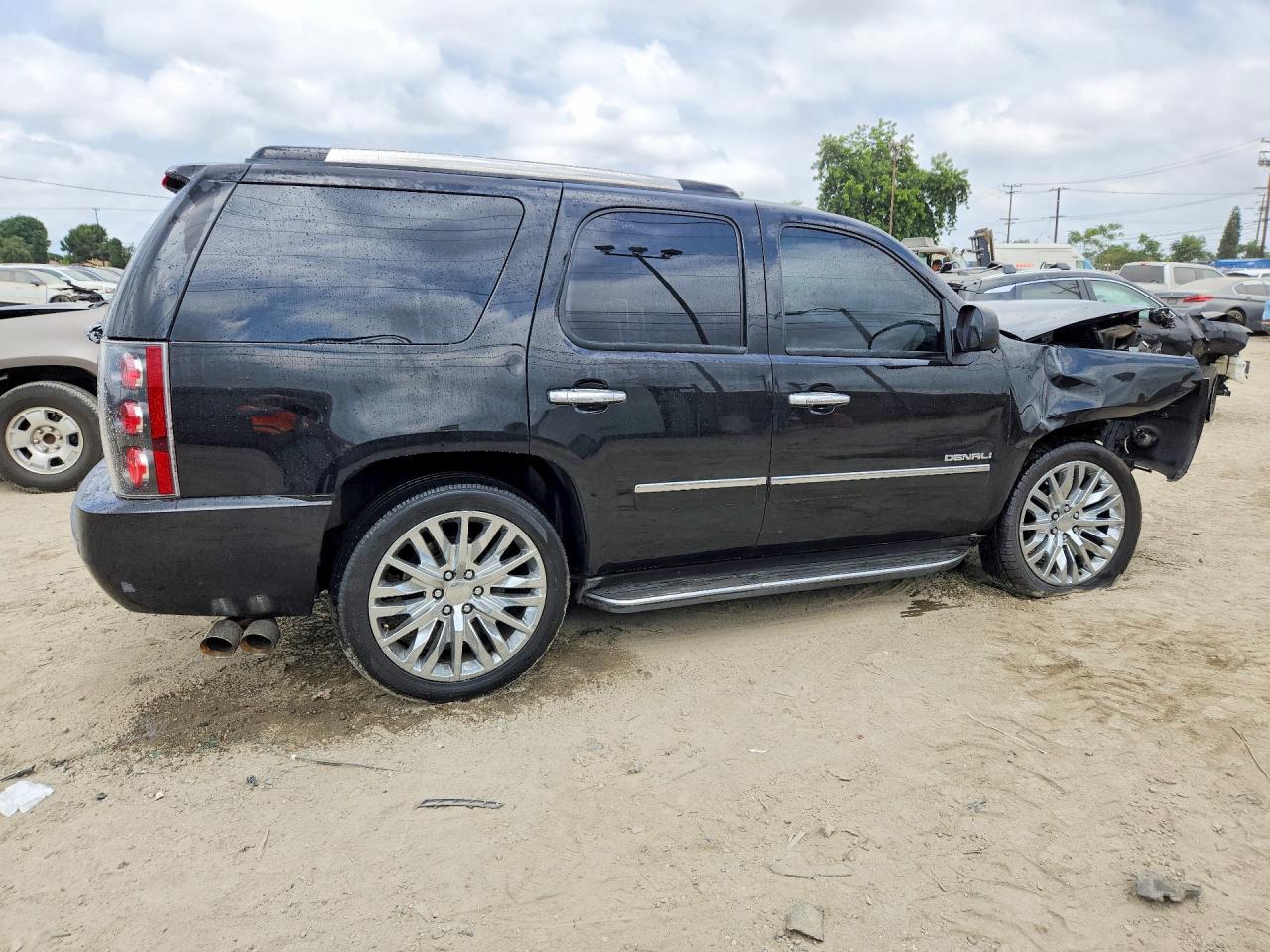 2014 Gmc Yukon Denali Black vin: 1GKS2EEF8ER104773