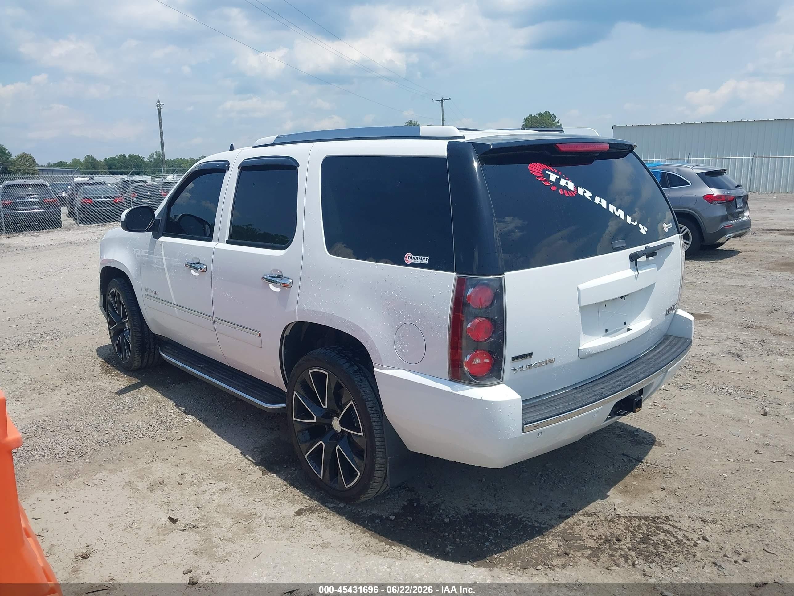 2011 Gmc Yukon Denali Белый vin: 1GKS2EEF9BR386059