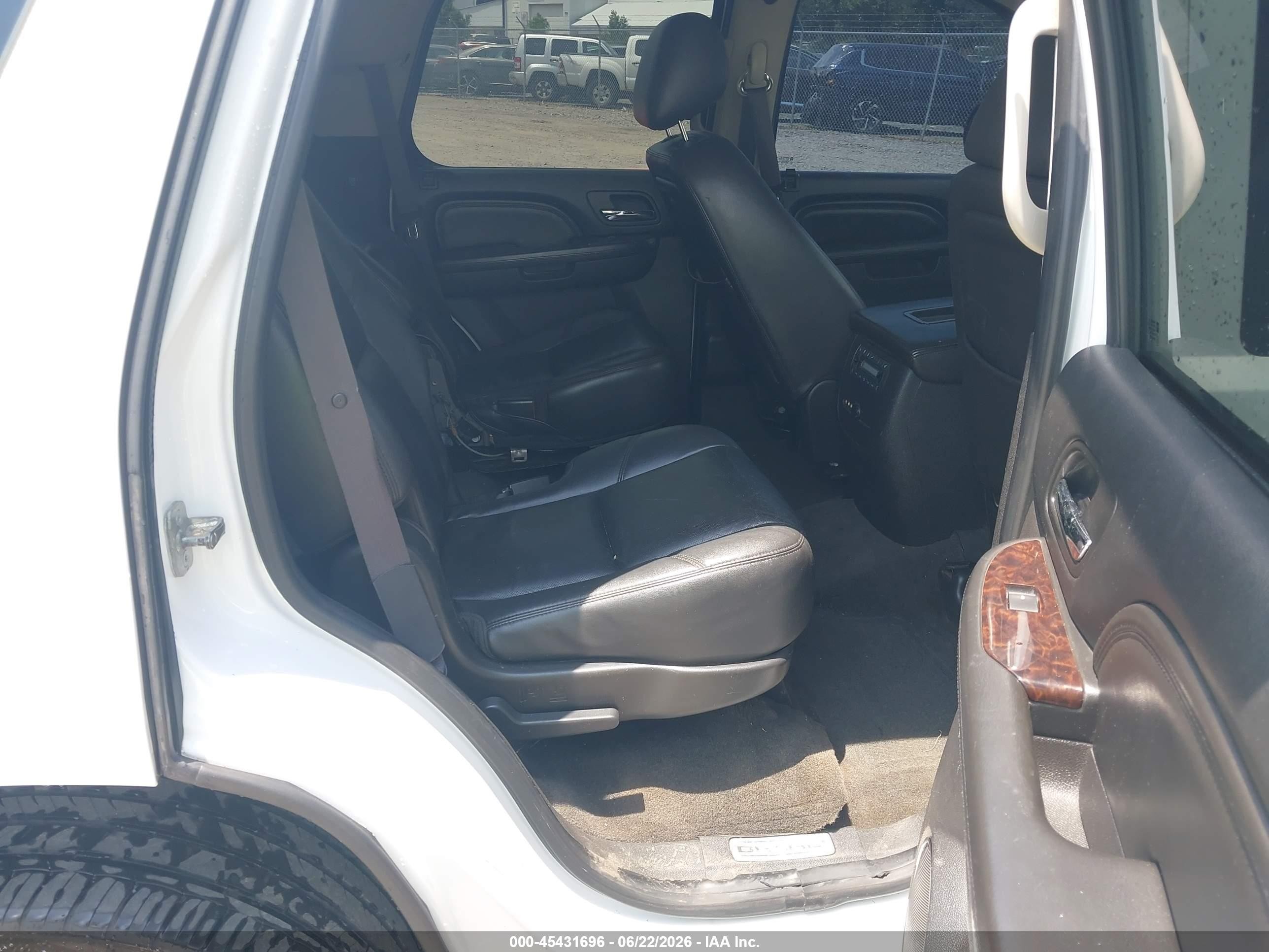 2011 Gmc Yukon Denali Белый vin: 1GKS2EEF9BR386059