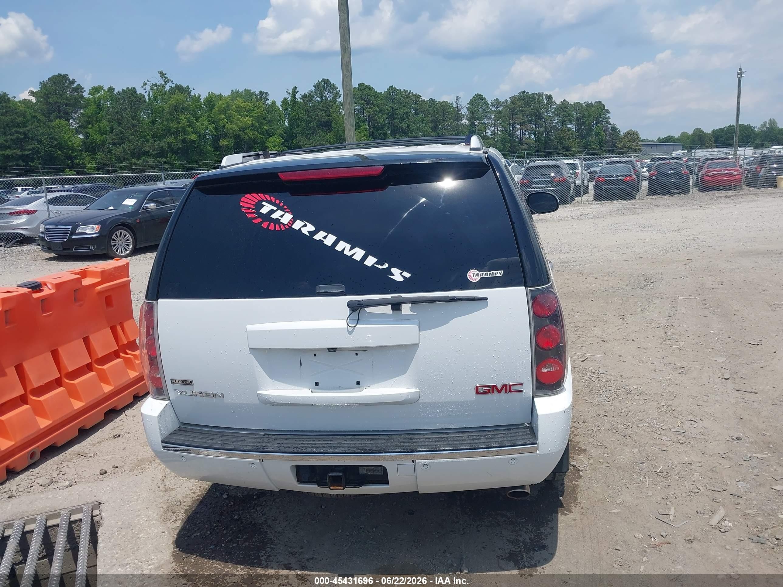 2011 Gmc Yukon Denali Белый vin: 1GKS2EEF9BR386059