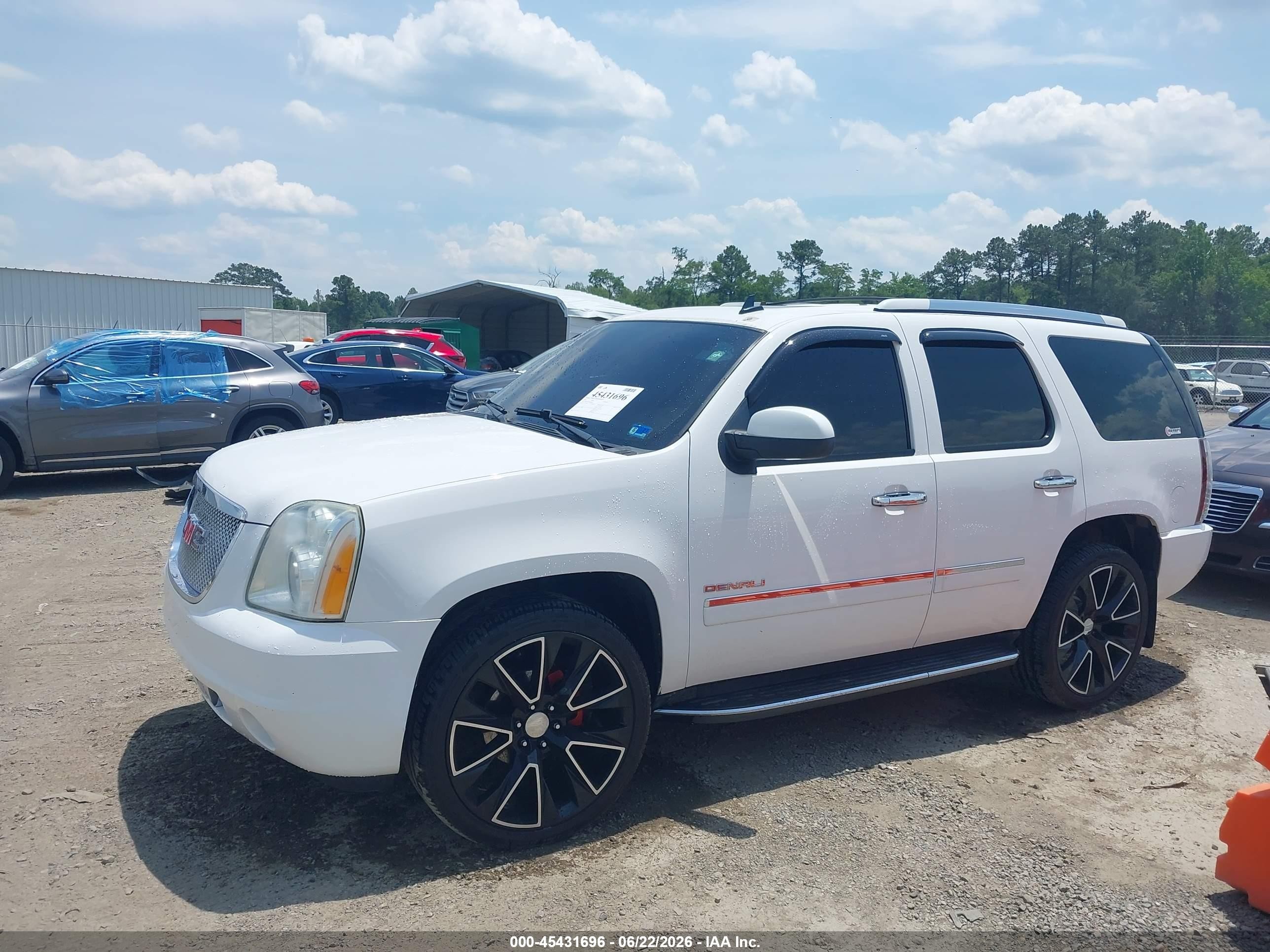 2011 Gmc Yukon Denali Белый vin: 1GKS2EEF9BR386059