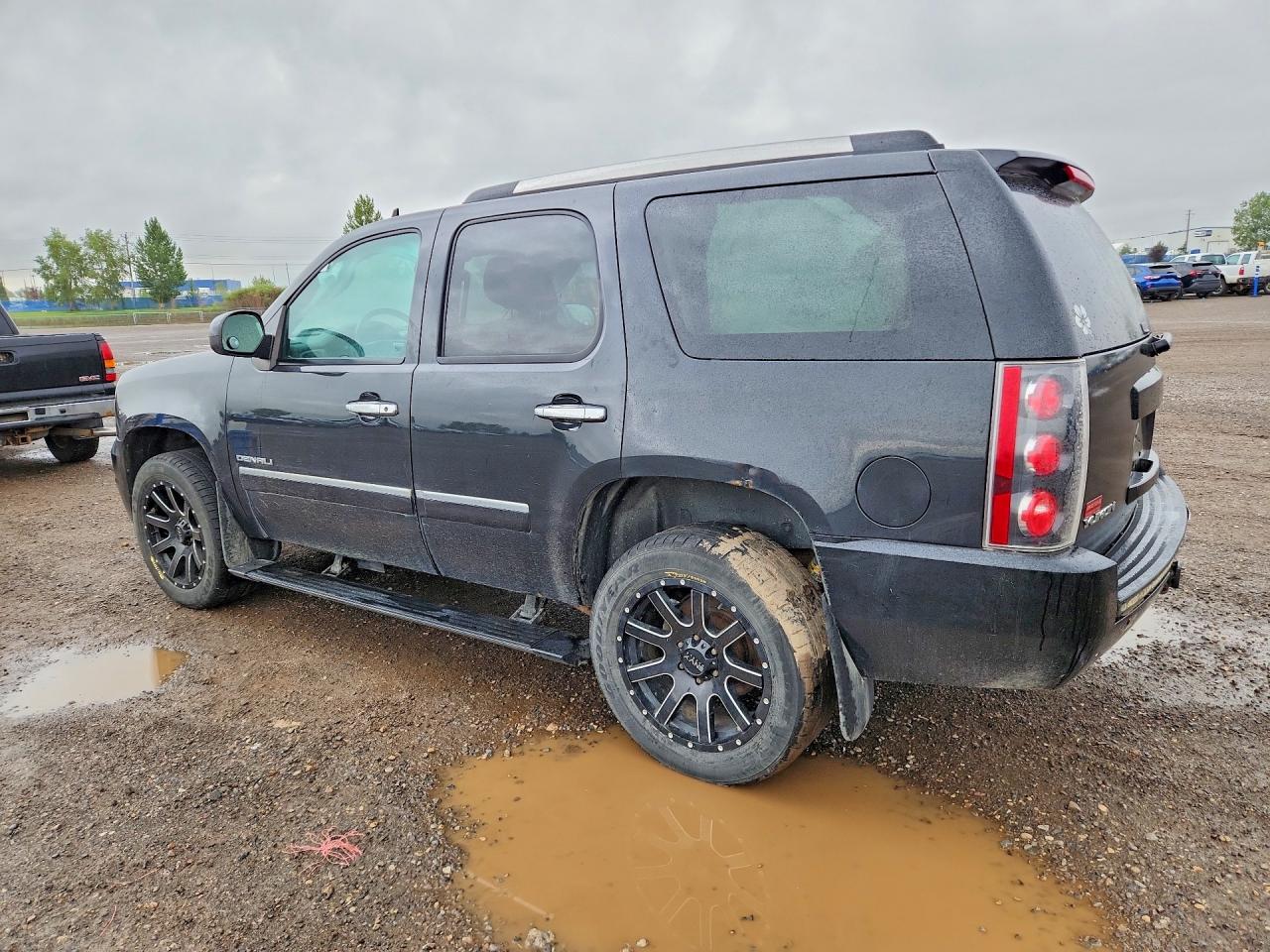 2013 Gmc Yukon Denali Black vin: 1GKS2EEF9DR328245