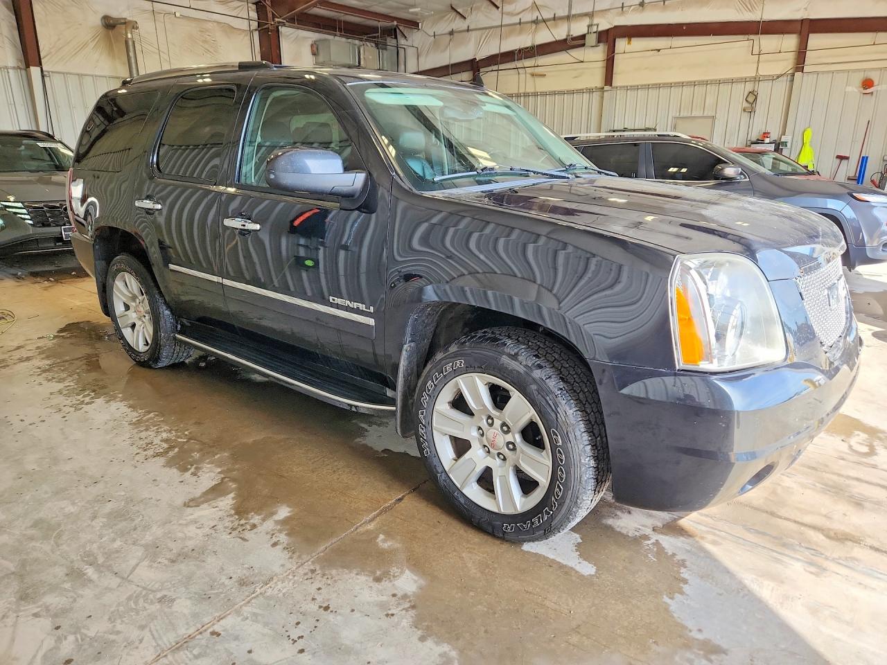 2011 Gmc Yukon Denali Black vin: 1GKS2EEFXBR247087
