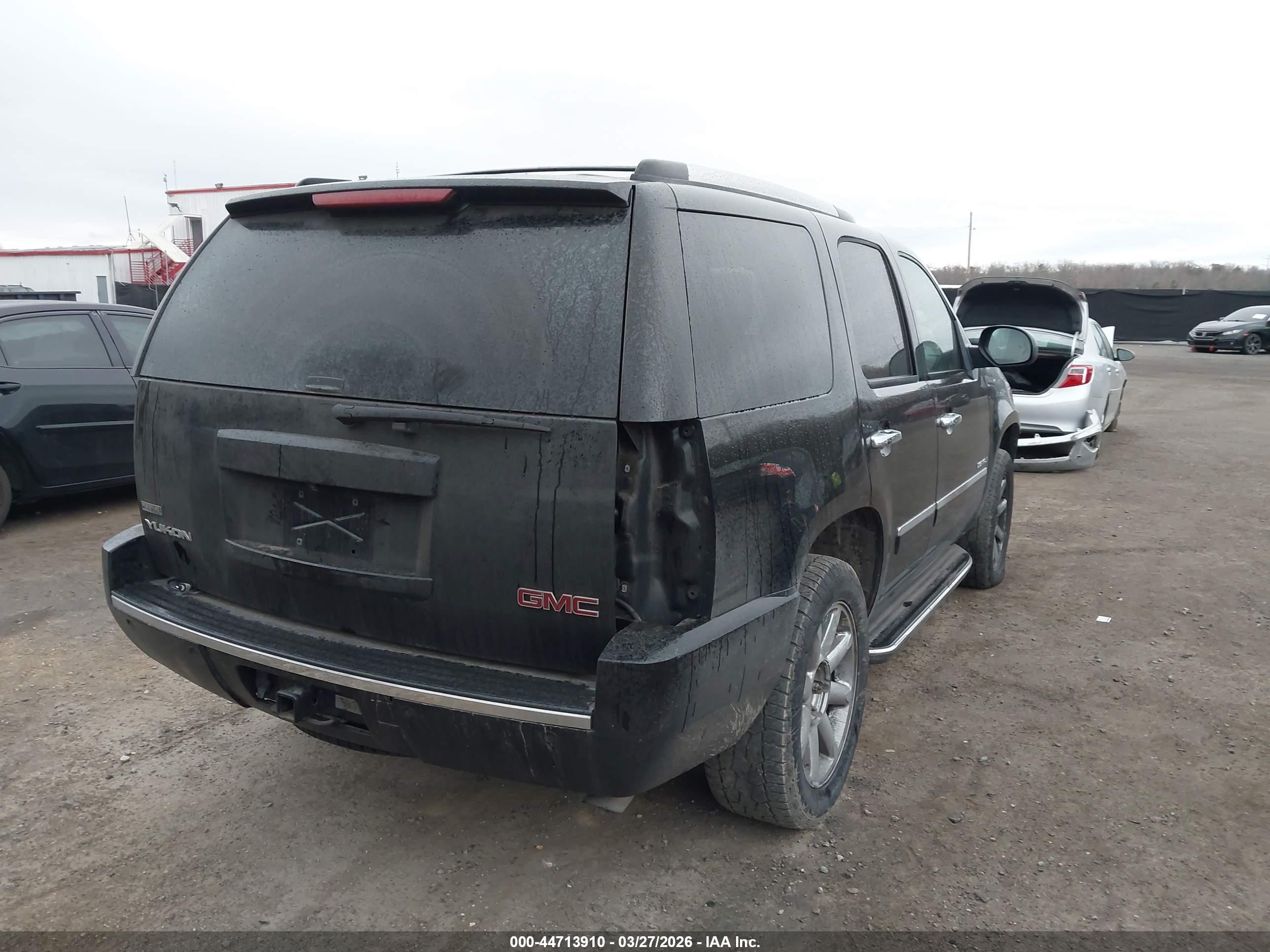 2011 Gmc Yukon Denali Black vin: 1GKS2EEFXBR384806