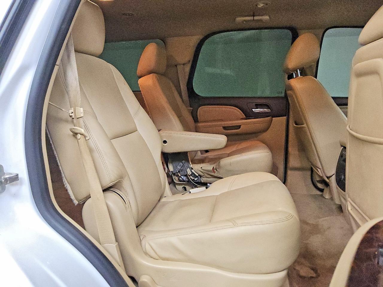 2013 Gmc Yukon Denali White vin: 1GKS2EEFXDR300955