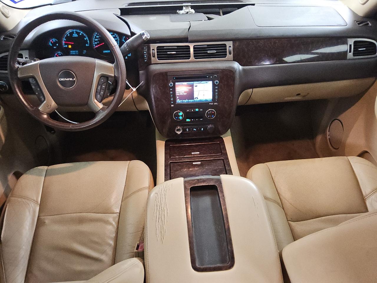 2013 Gmc Yukon Denali White vin: 1GKS2EEFXDR300955 Damage: Front Center Armrest, Worn, Replacement Required