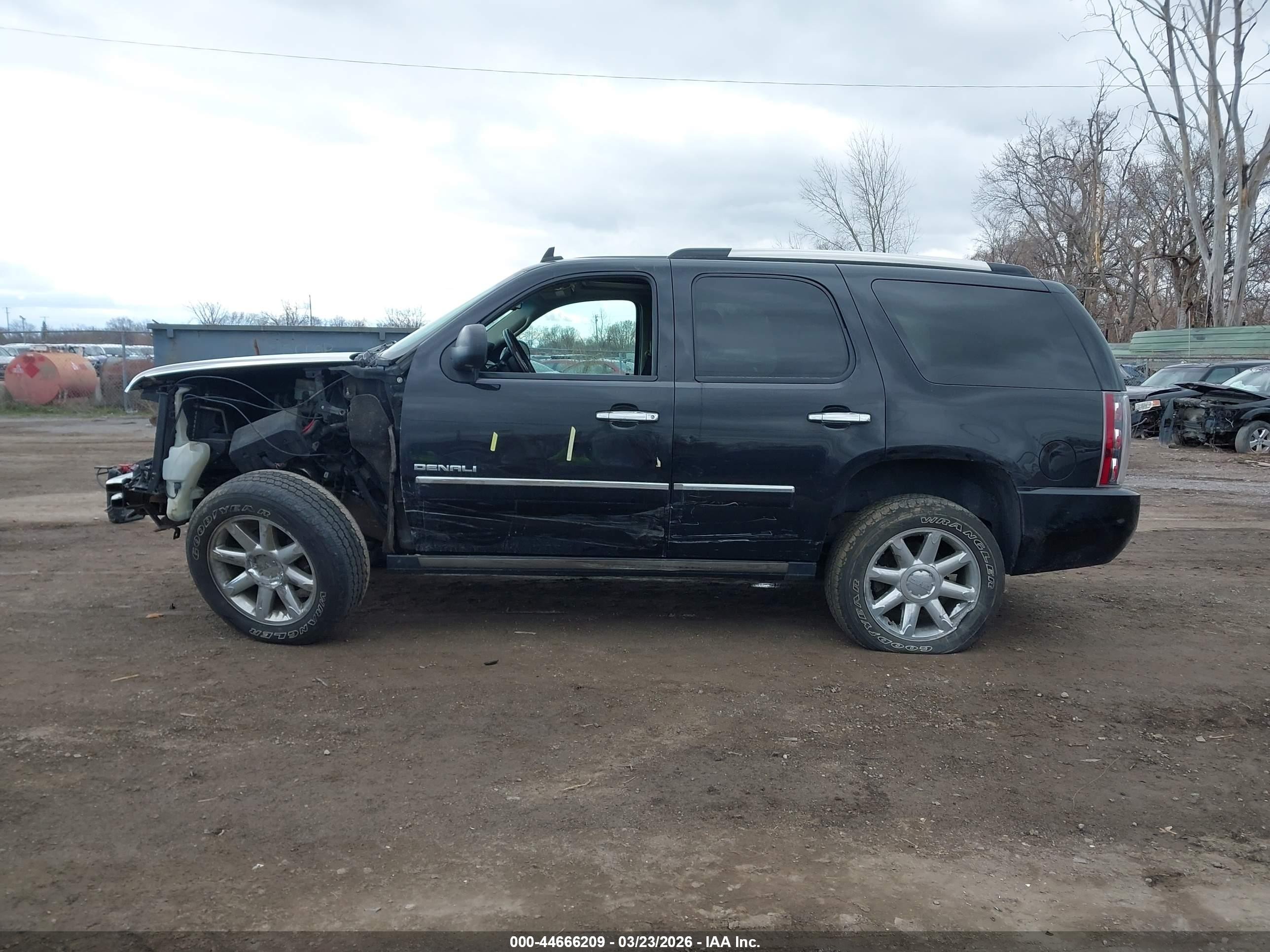 2014 Gmc Yukon Denali Черный vin: 1GKS2EEFXER114169