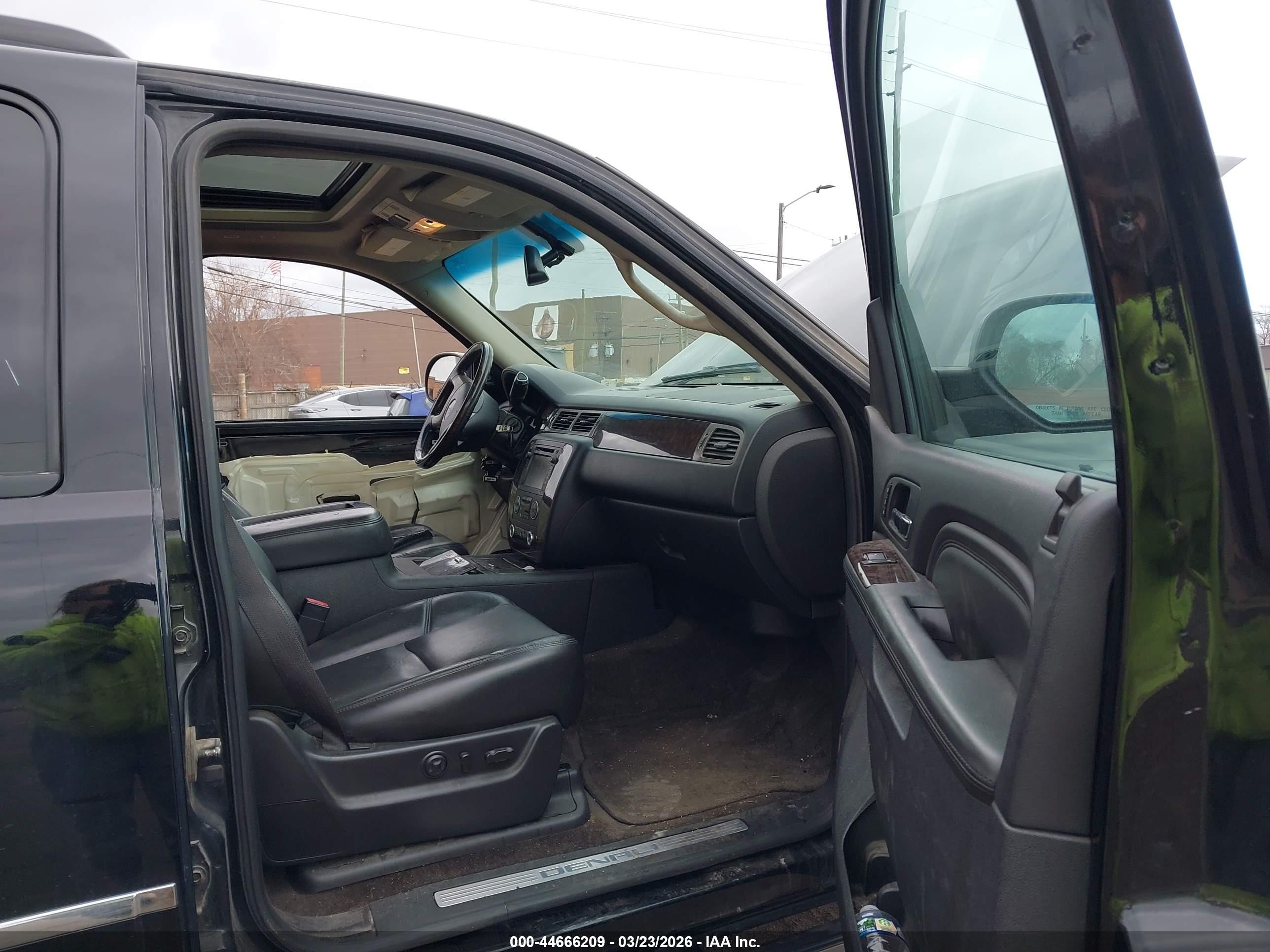 2014 Gmc Yukon Denali Черный vin: 1GKS2EEFXER114169