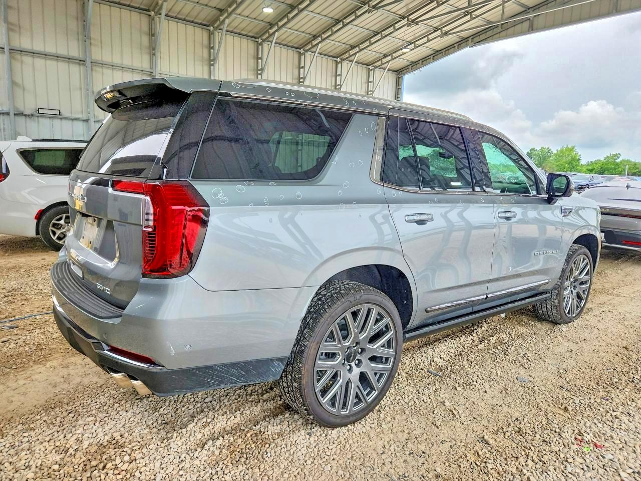 2025 Gmc Yukon Denali Ultimate Gray vin: 1GKS2ERL3SR265477