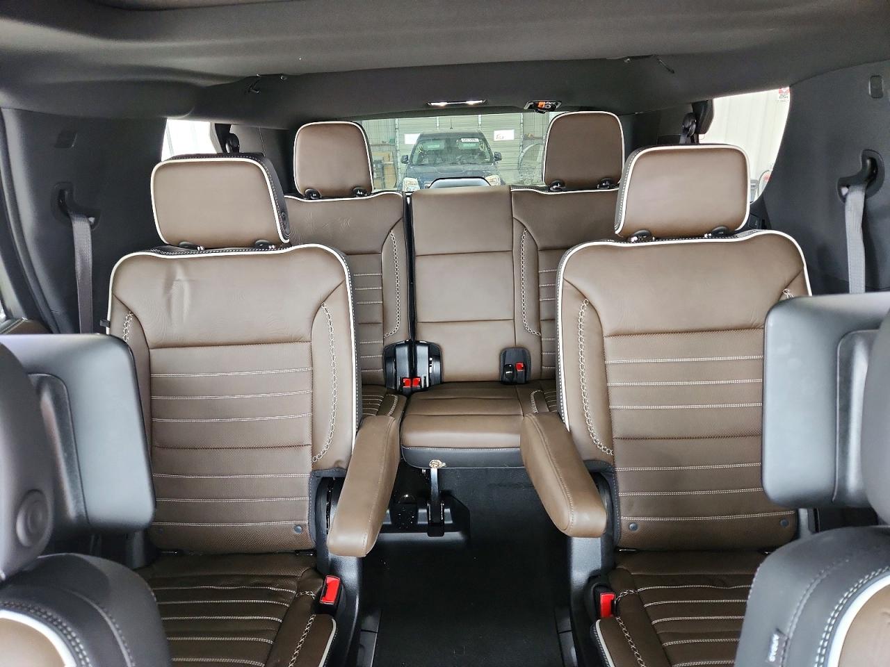2025 Gmc Yukon Denali Ultimate Gray vin: 1GKS2ERL3SR265477
