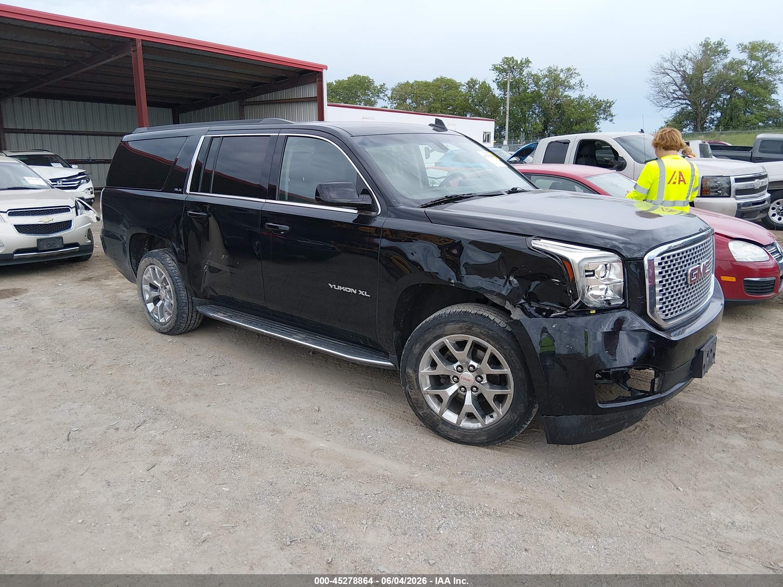 2015 Gmc Yukon Xl 1500 Sle Black vin: 1GKS2GKC0FR696208