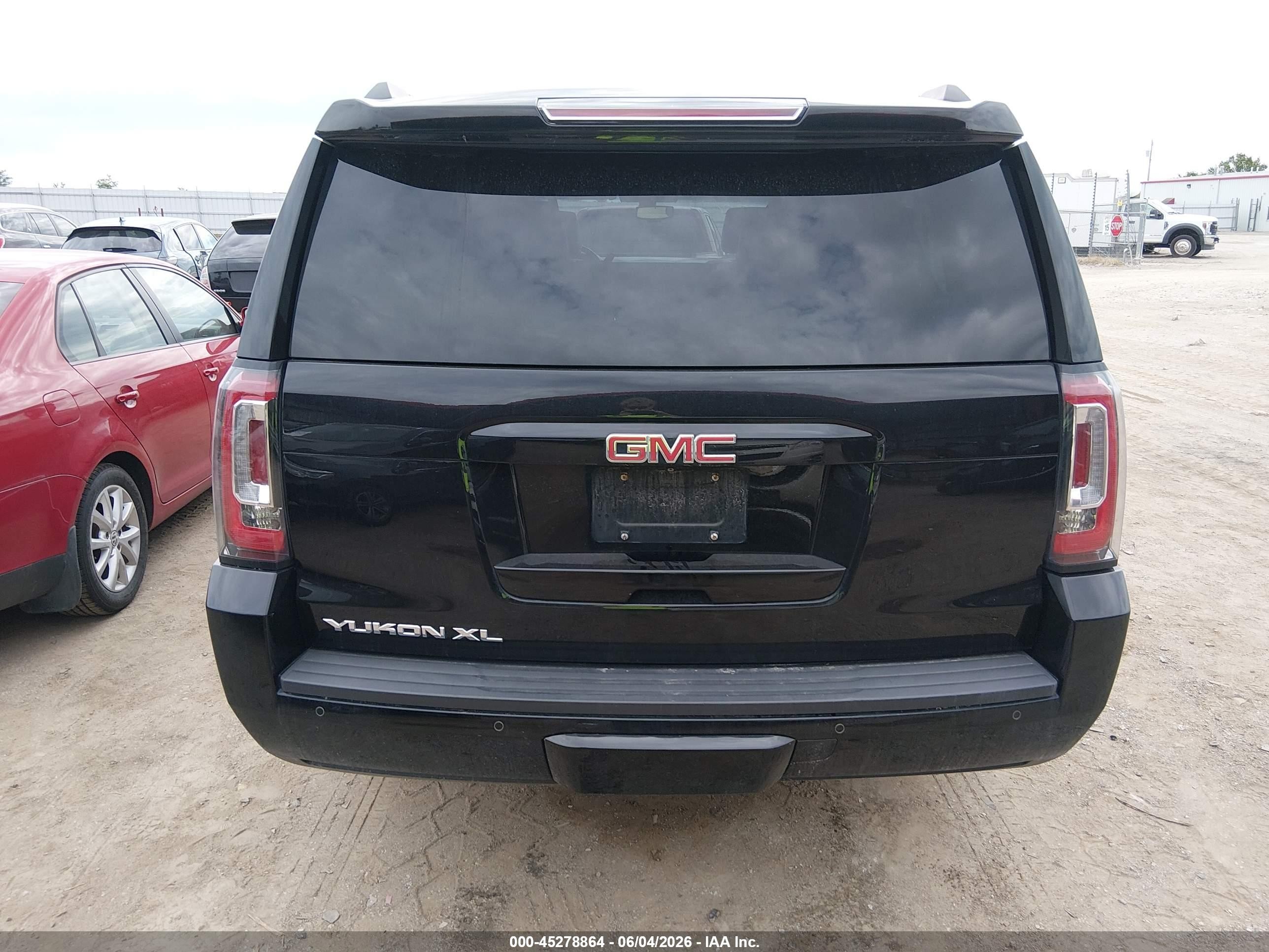 2015 Gmc Yukon Xl 1500 Sle Black vin: 1GKS2GKC0FR696208
