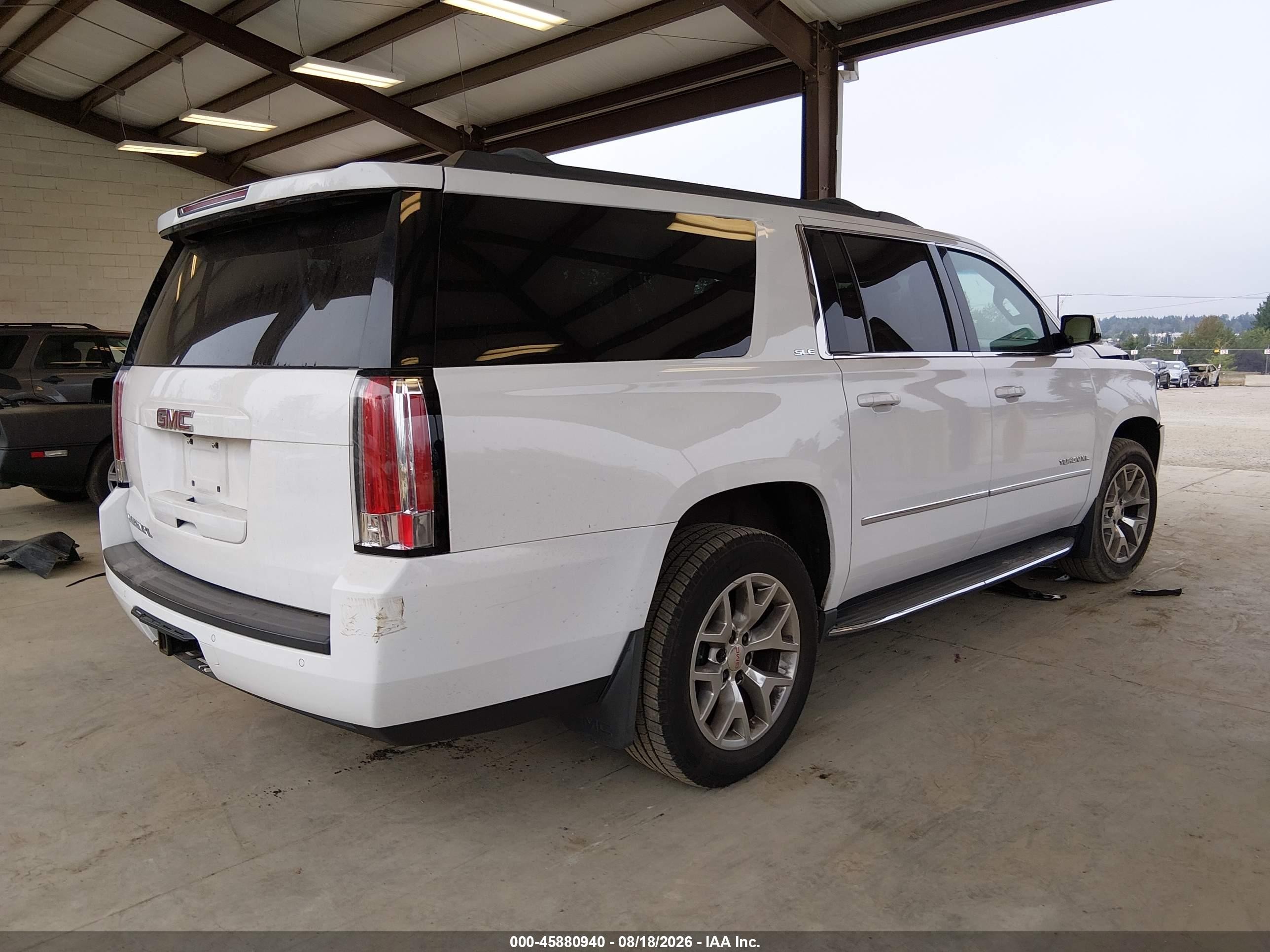 2015 Gmc Yukon Xl 1500 Sle White vin: 1GKS2GKC0FR718627