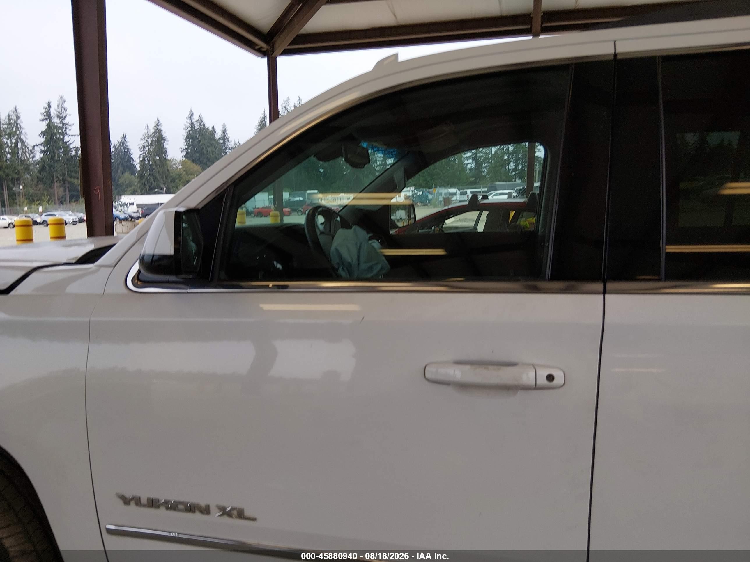 2015 Gmc Yukon Xl 1500 Sle White vin: 1GKS2GKC0FR718627