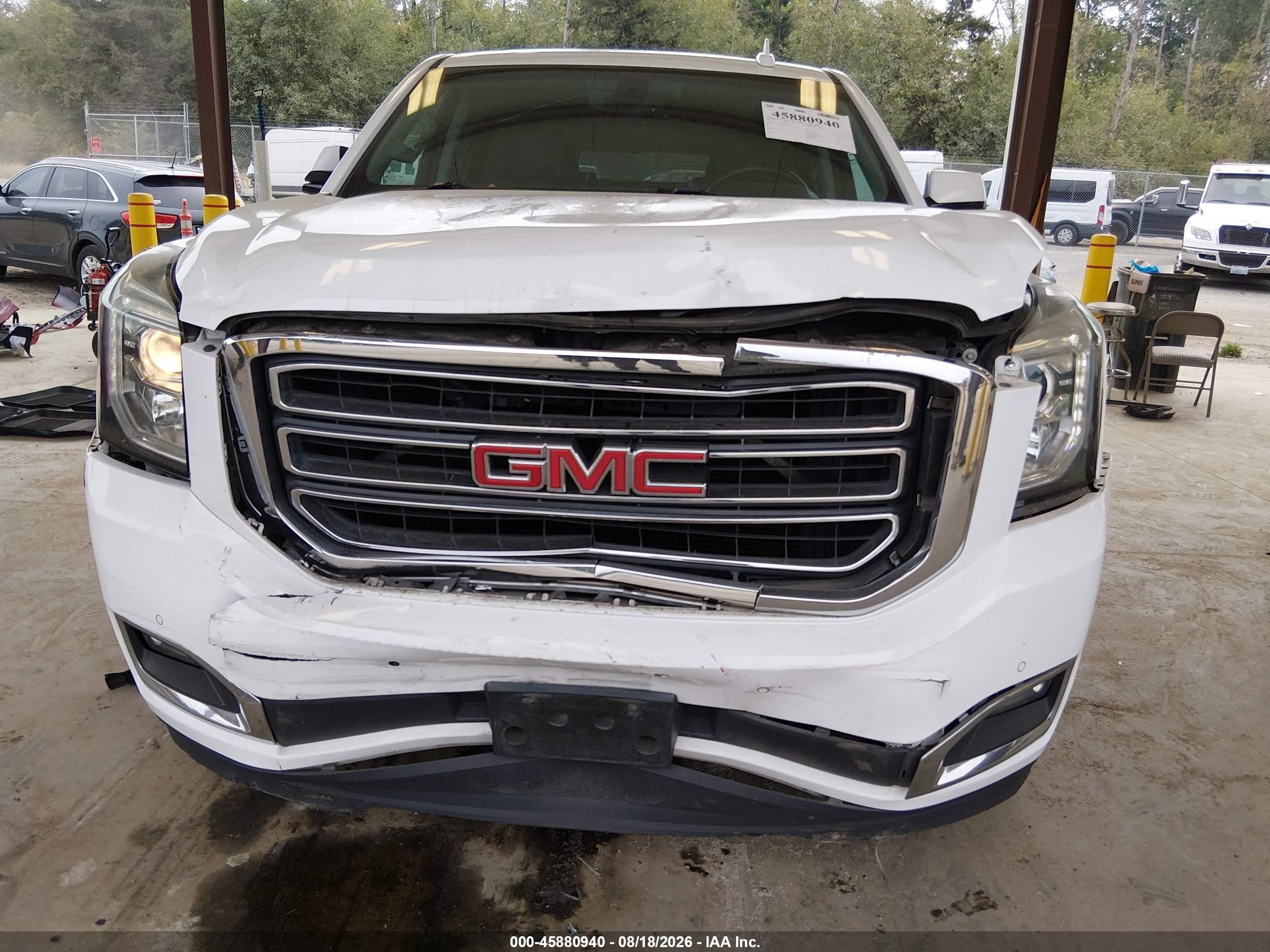 2015 Gmc Yukon Xl 1500 Sle White vin: 1GKS2GKC0FR718627