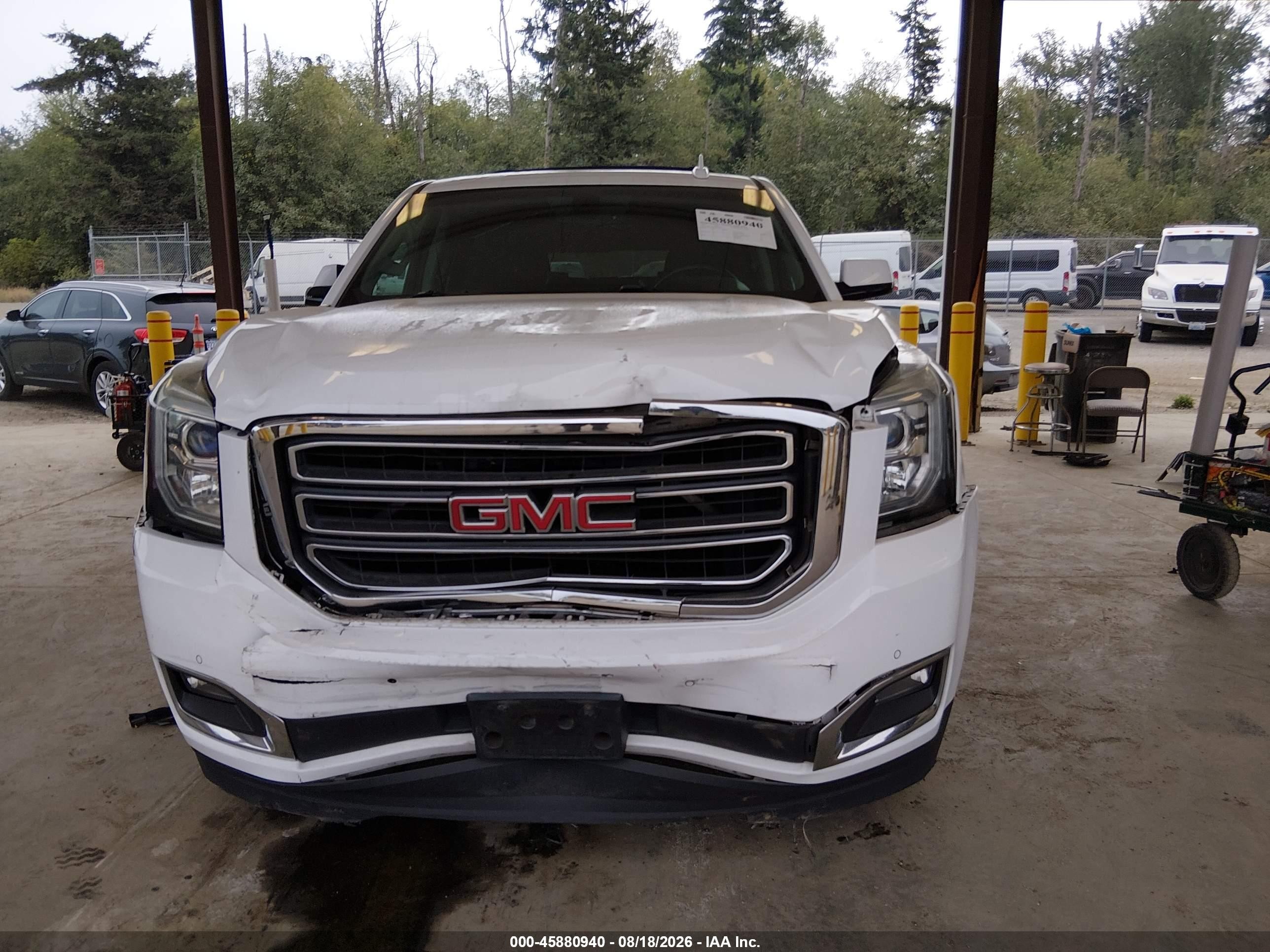 2015 Gmc Yukon Xl 1500 Sle White vin: 1GKS2GKC0FR718627