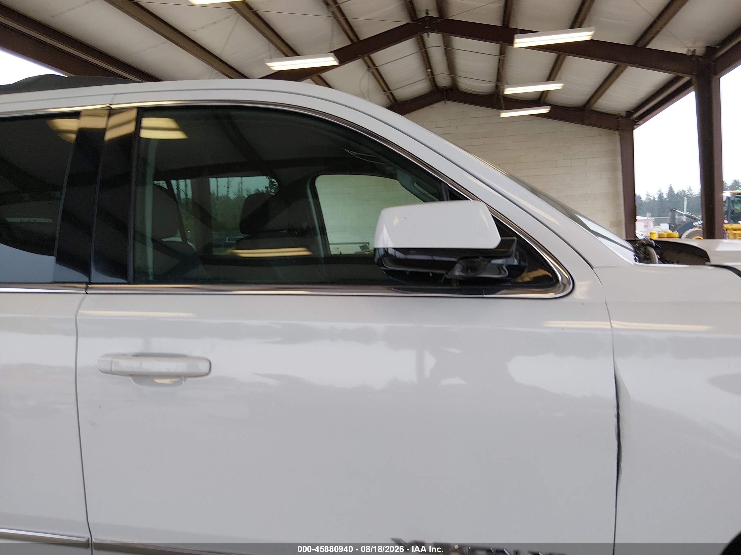 2015 Gmc Yukon Xl 1500 Sle White vin: 1GKS2GKC0FR718627
