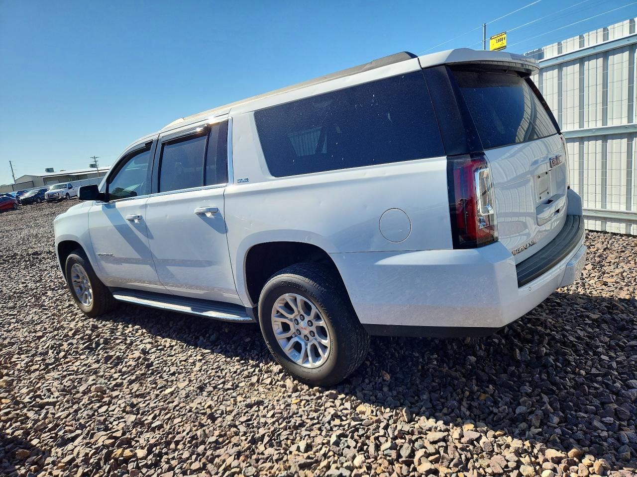 2015 Gmc Yukon Xl K1500 Sle Белый vin: 1GKS2GKC1FR125164