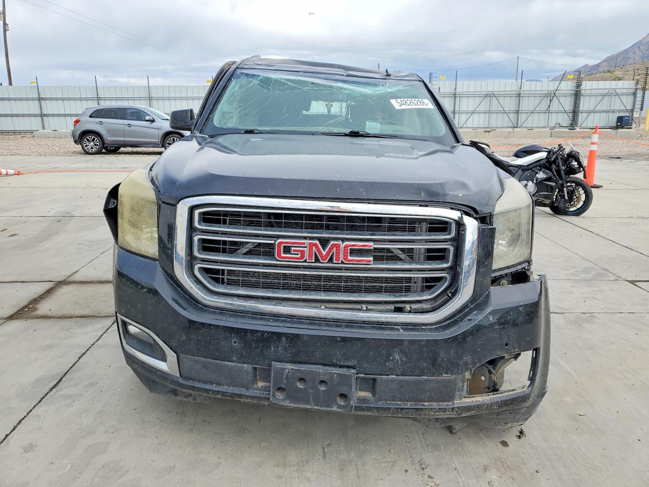 2015 Gmc Yukon Xl K1500 Sle Black vin: 1GKS2GKC1FR146029