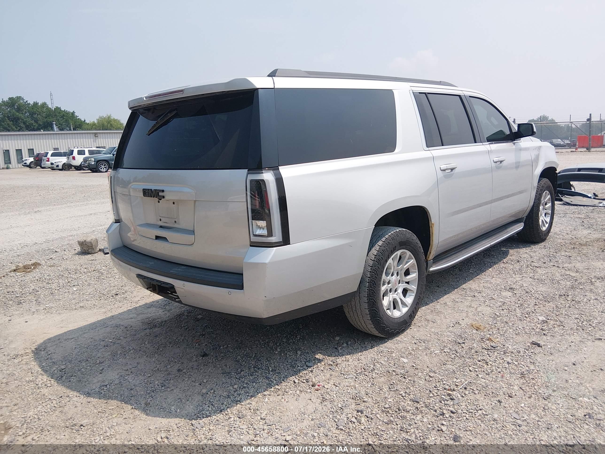 2015 Gmc Yukon Xl 1500 Sle Silver vin: 1GKS2GKC2FR684092