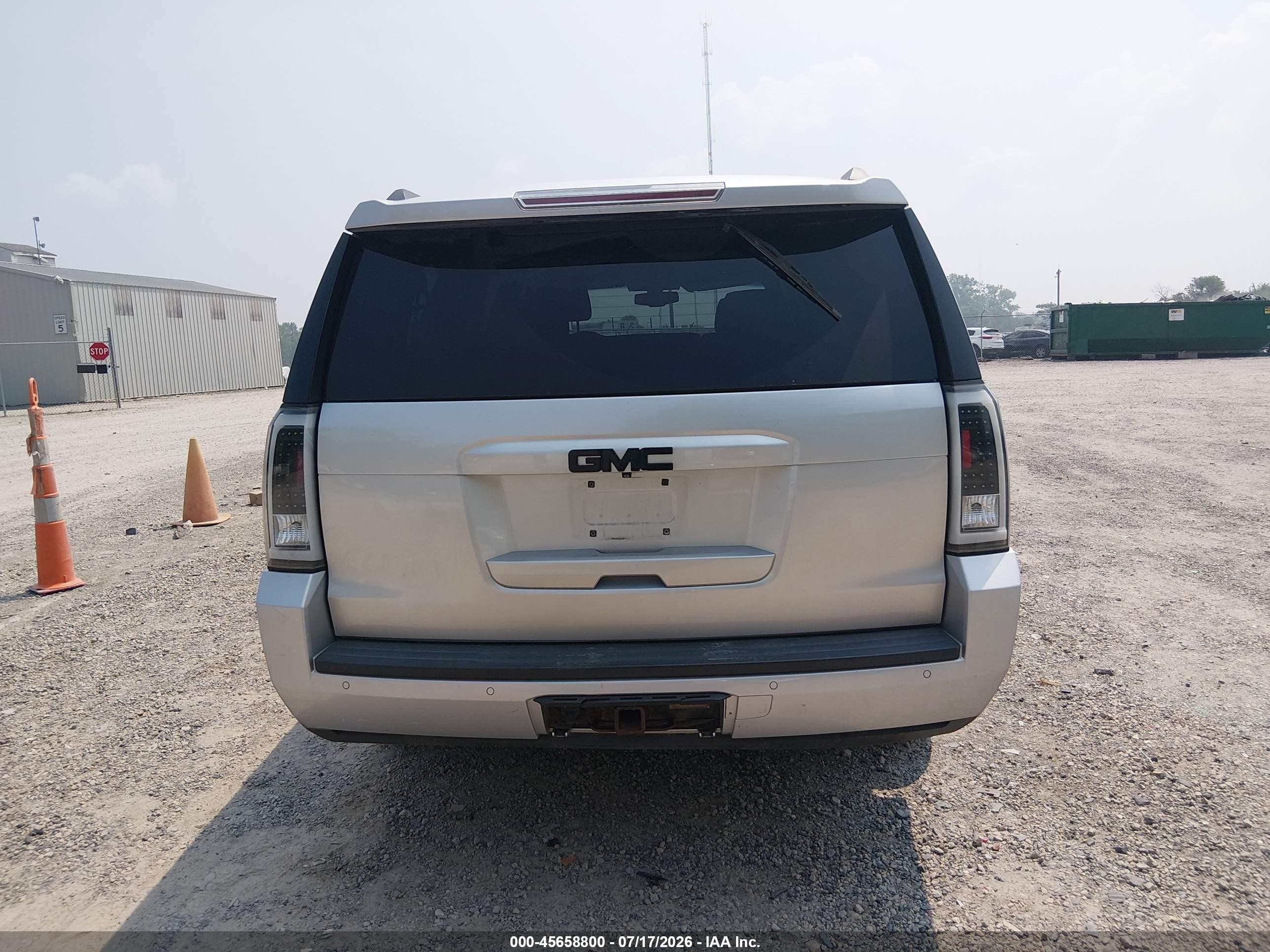 2015 Gmc Yukon Xl 1500 Sle Silver vin: 1GKS2GKC2FR684092