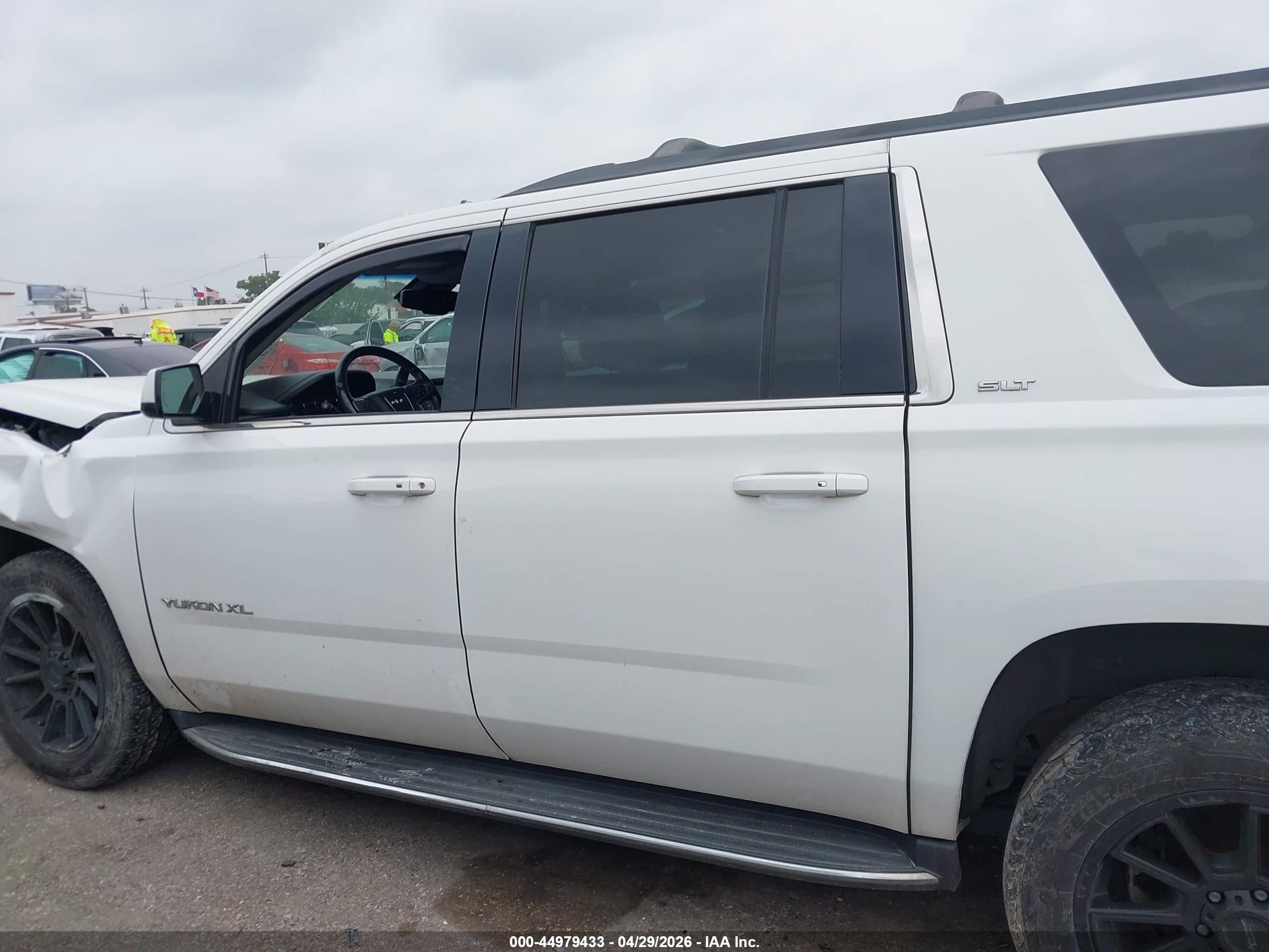 2018 Gmc Yukon Xl Slt White vin: 1GKS2GKC3JR171362