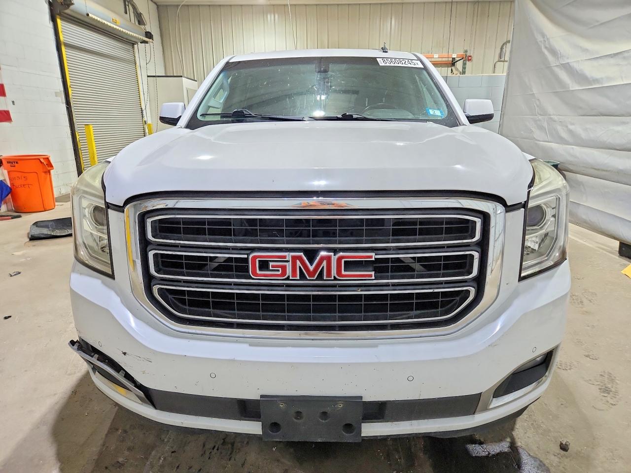 2015 Gmc Yukon Xl K1500 Sle White vin: 1GKS2GKC4FR127765