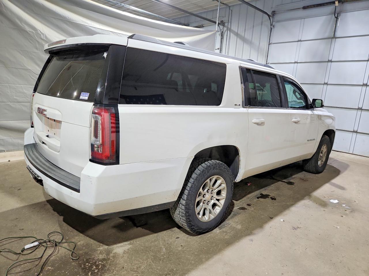 2015 Gmc Yukon Xl K1500 Sle White vin: 1GKS2GKC4FR127765