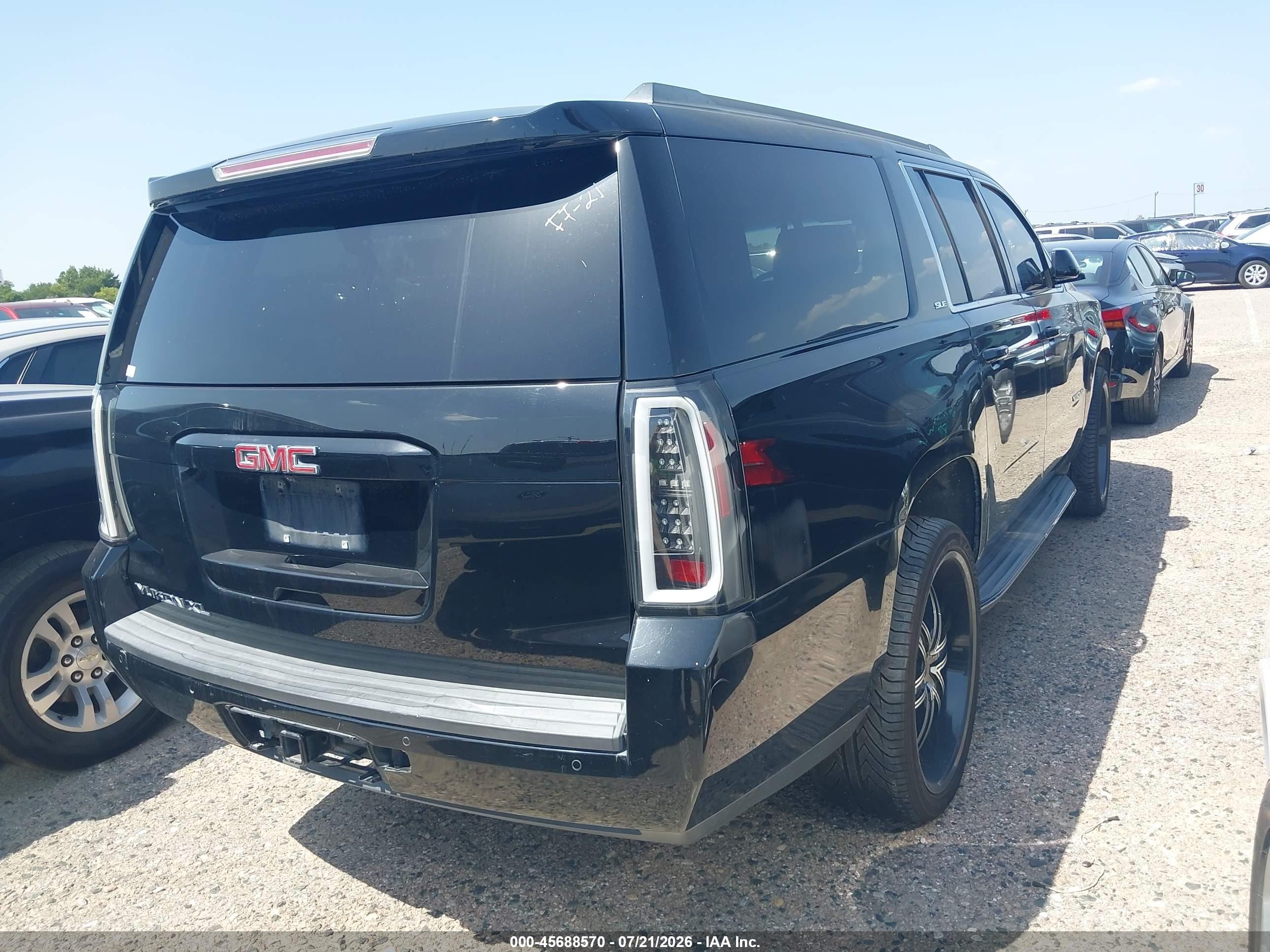 2015 Gmc Yukon Xl 1500 Sle Black vin: 1GKS2GKC5FR153792