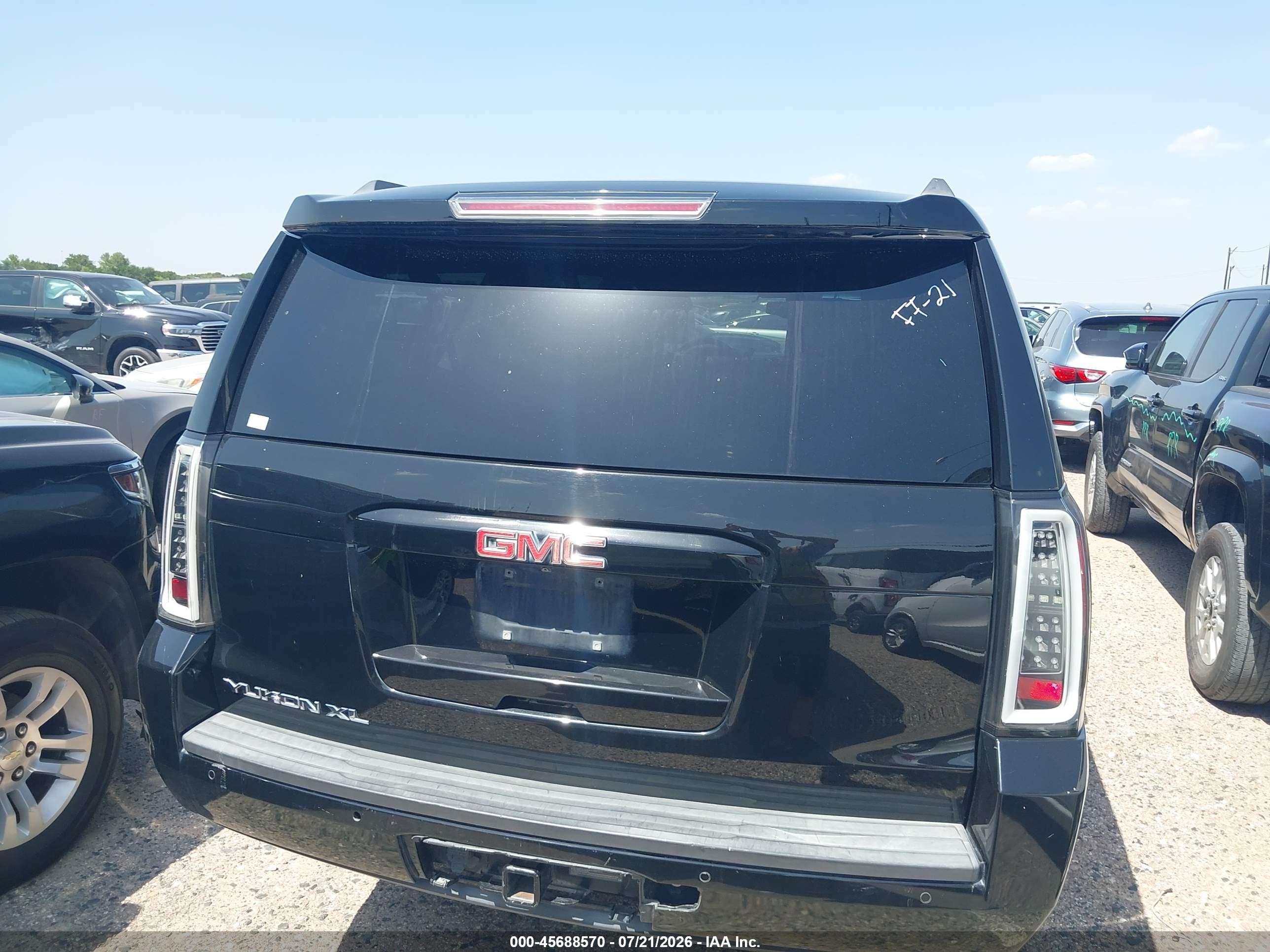2015 Gmc Yukon Xl 1500 Sle Black vin: 1GKS2GKC5FR153792